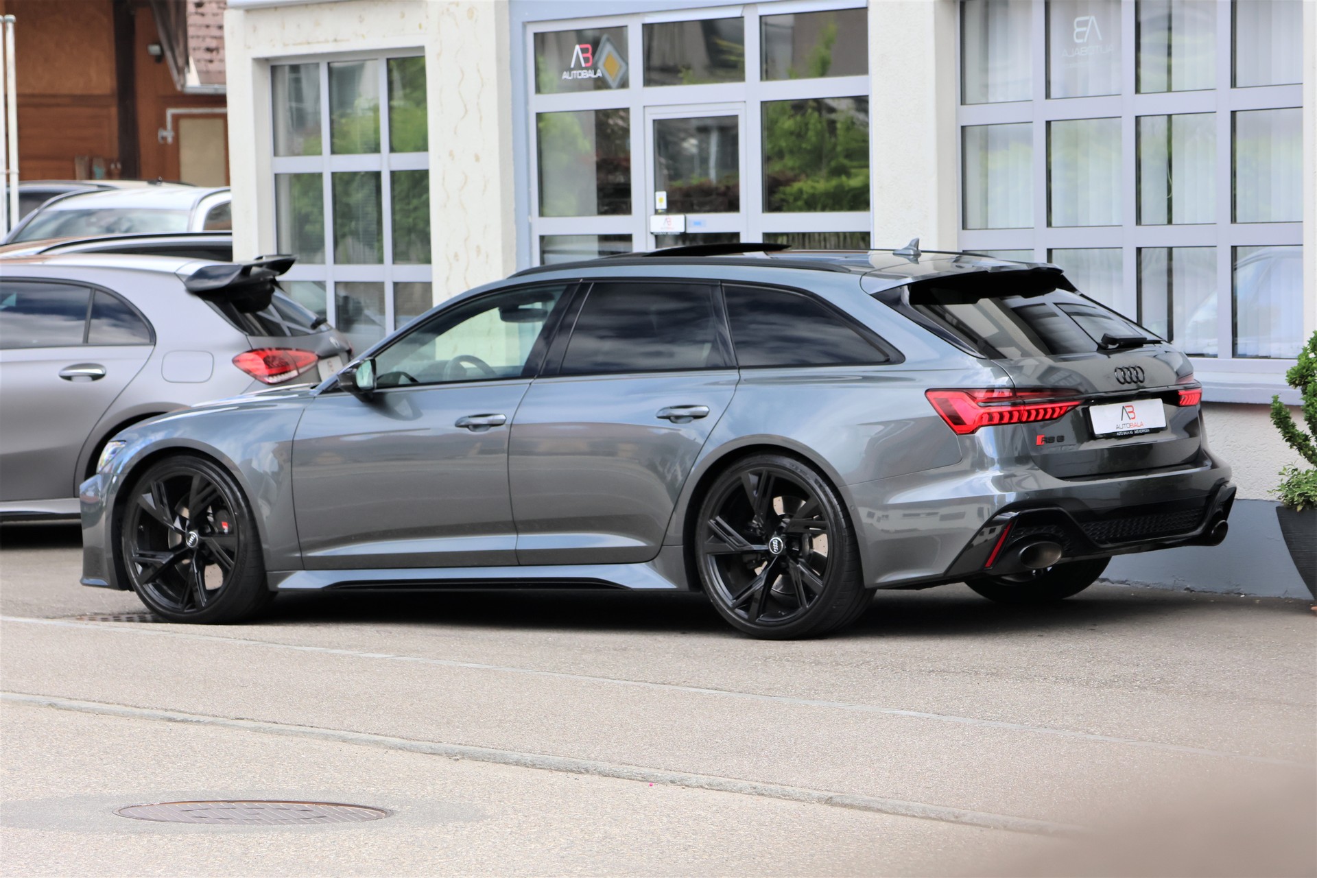 AUDI RS6 Avant 4.0 TFSI V8 quattro (CH)-image-4