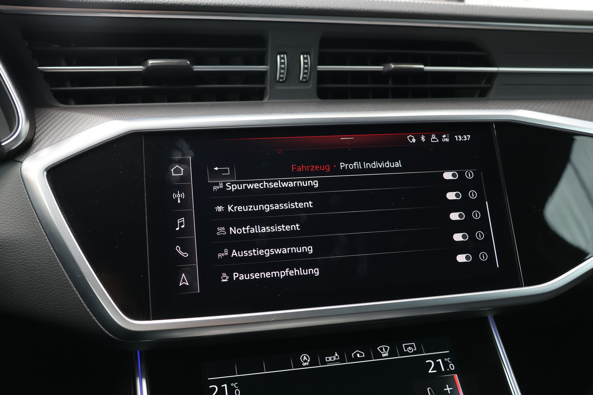 AUDI RS6 Avant 4.0 TFSI V8 quattro (CH)-image-27