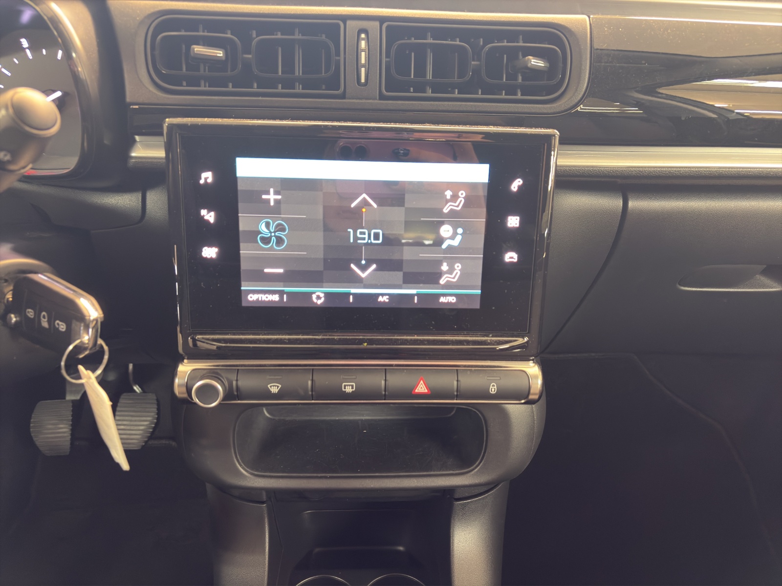 CITROEN C3 1.2i PureTech Feel-image-13