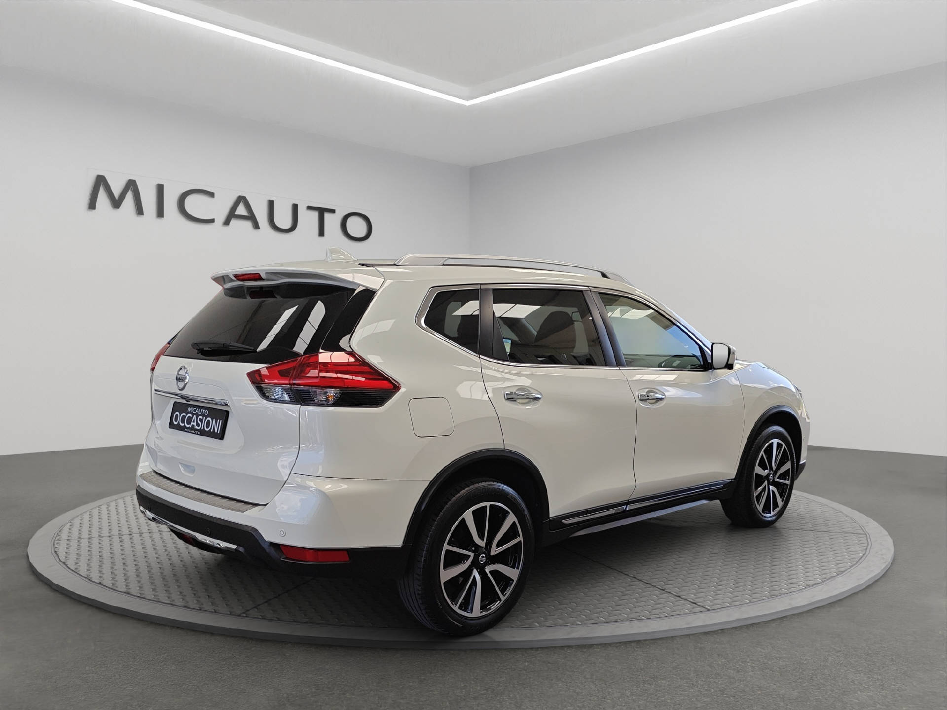 NISSAN X-Trail 2.0 dCi Tekna-image-2