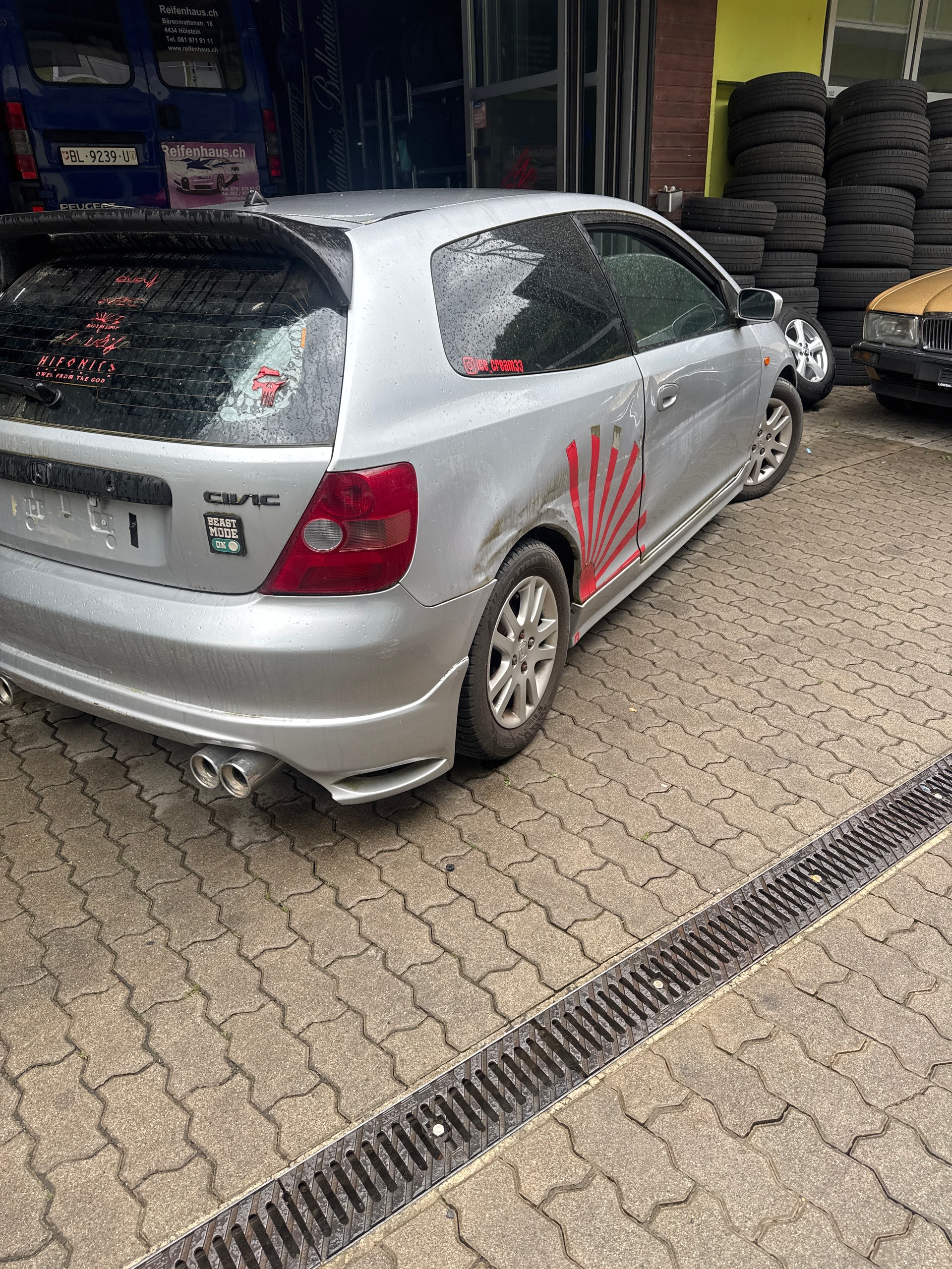 HONDA Civic 1.6i ES-image-3