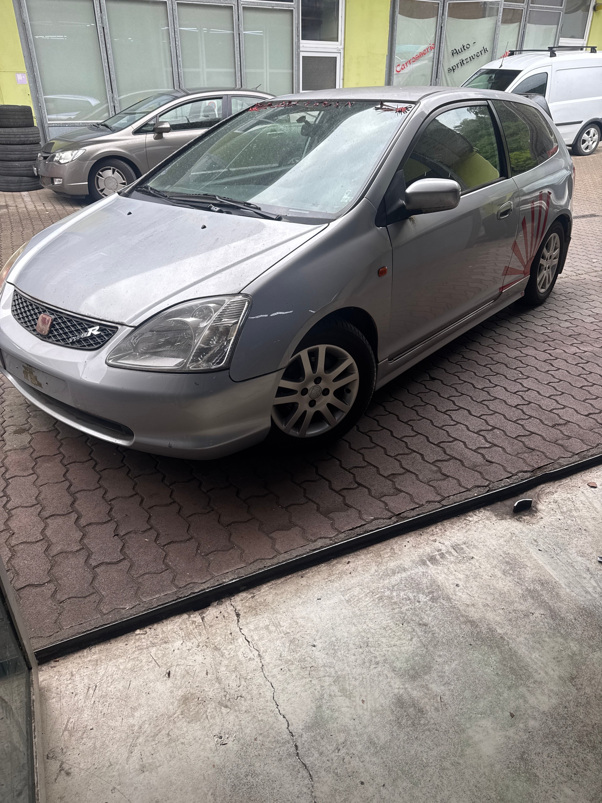 HONDA Civic 1.6i ES-image-1