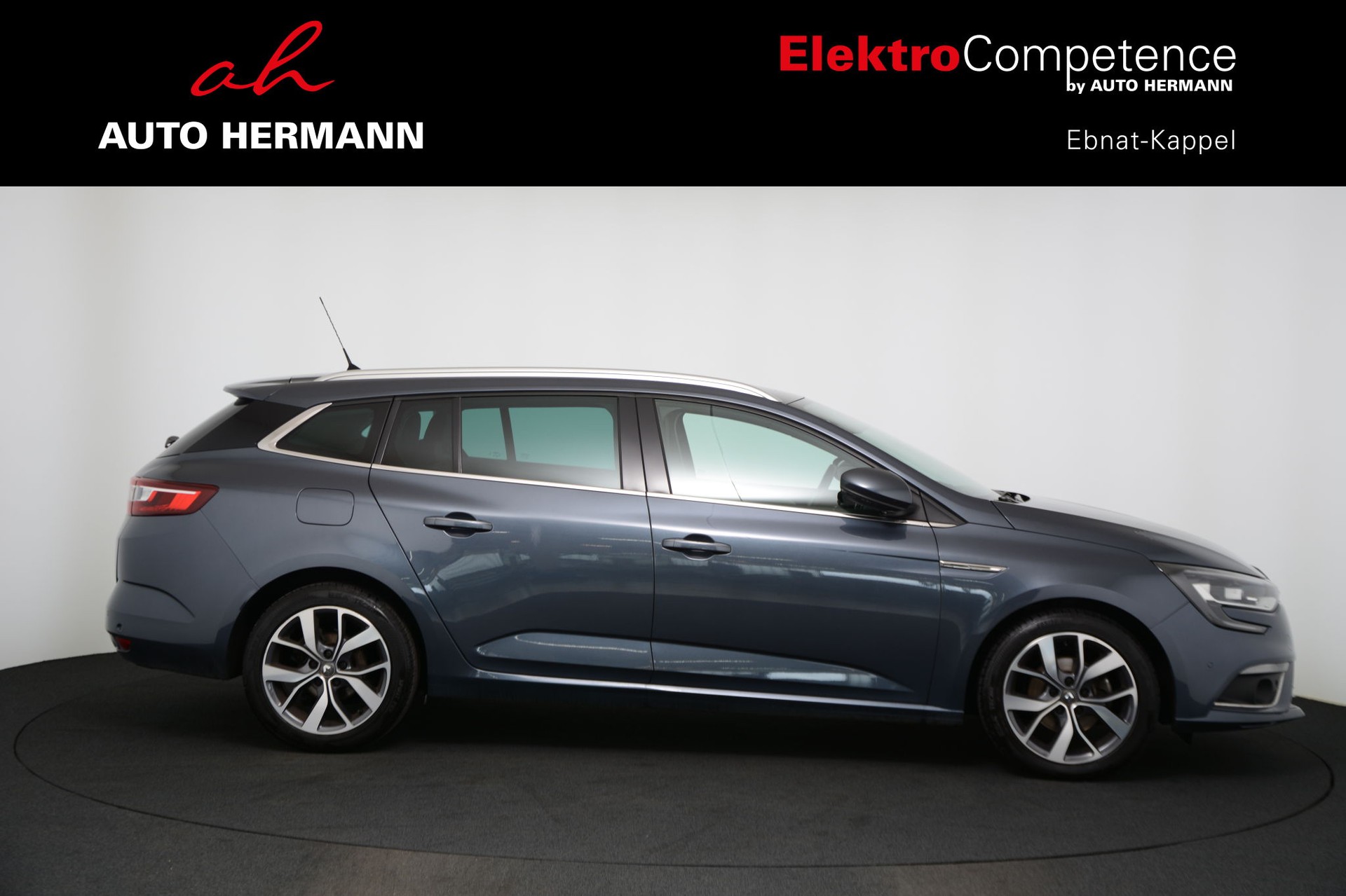 RENAULT Mégane Grandtour 1.2 16V Turbo Bose EDC-image-7