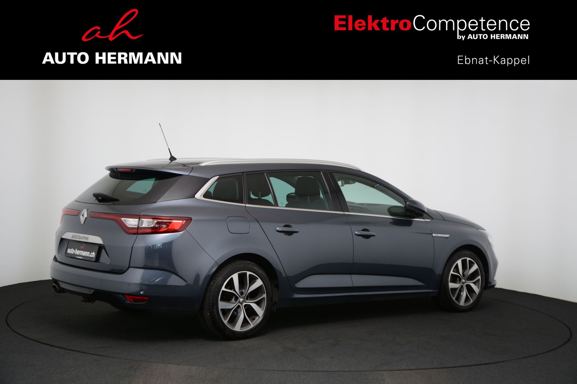 RENAULT Mégane Grandtour 1.2 16V Turbo Bose EDC-image-6
