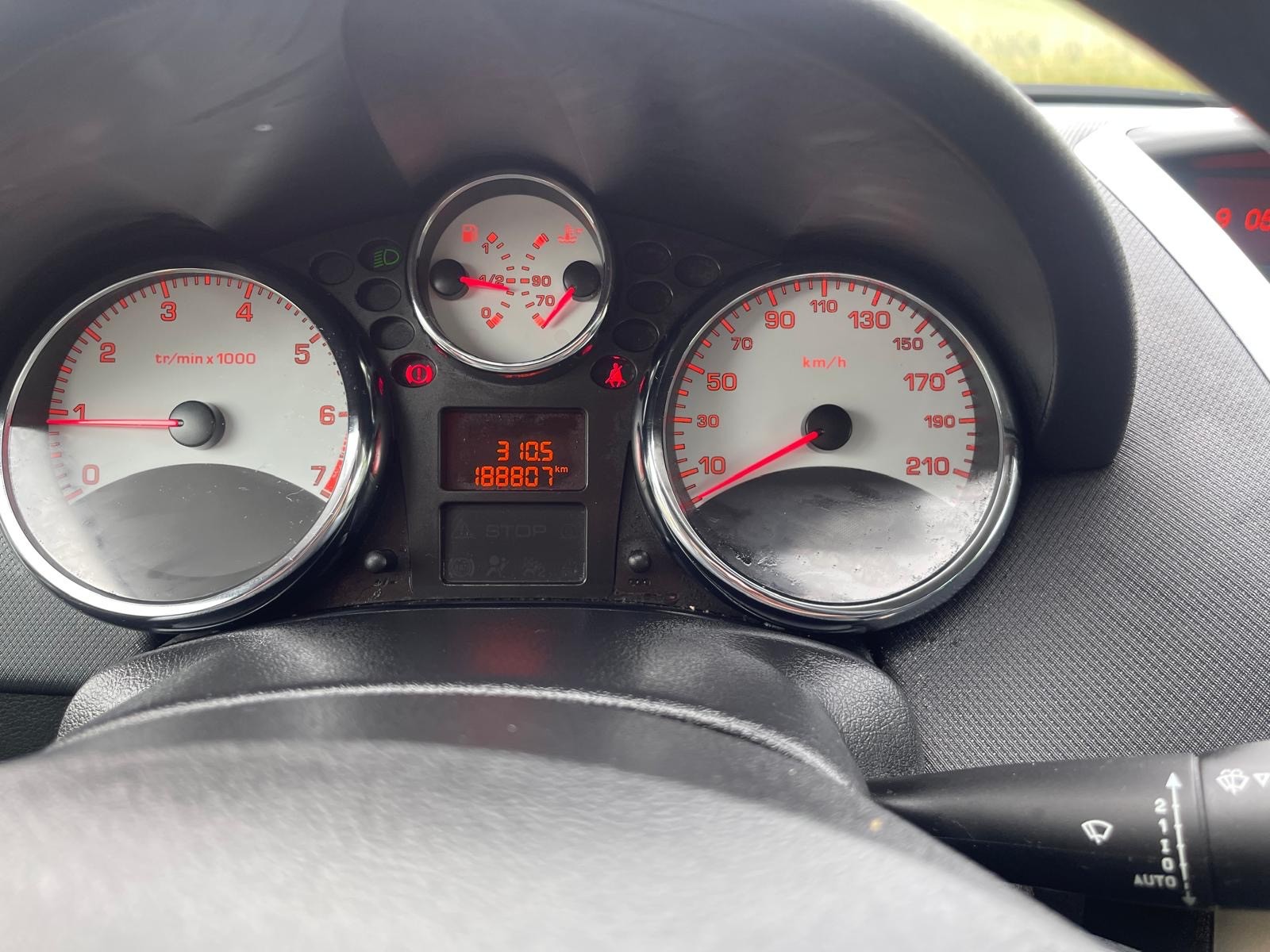 PEUGEOT 207 SW 1.6 16V Swiss Edition-image-10