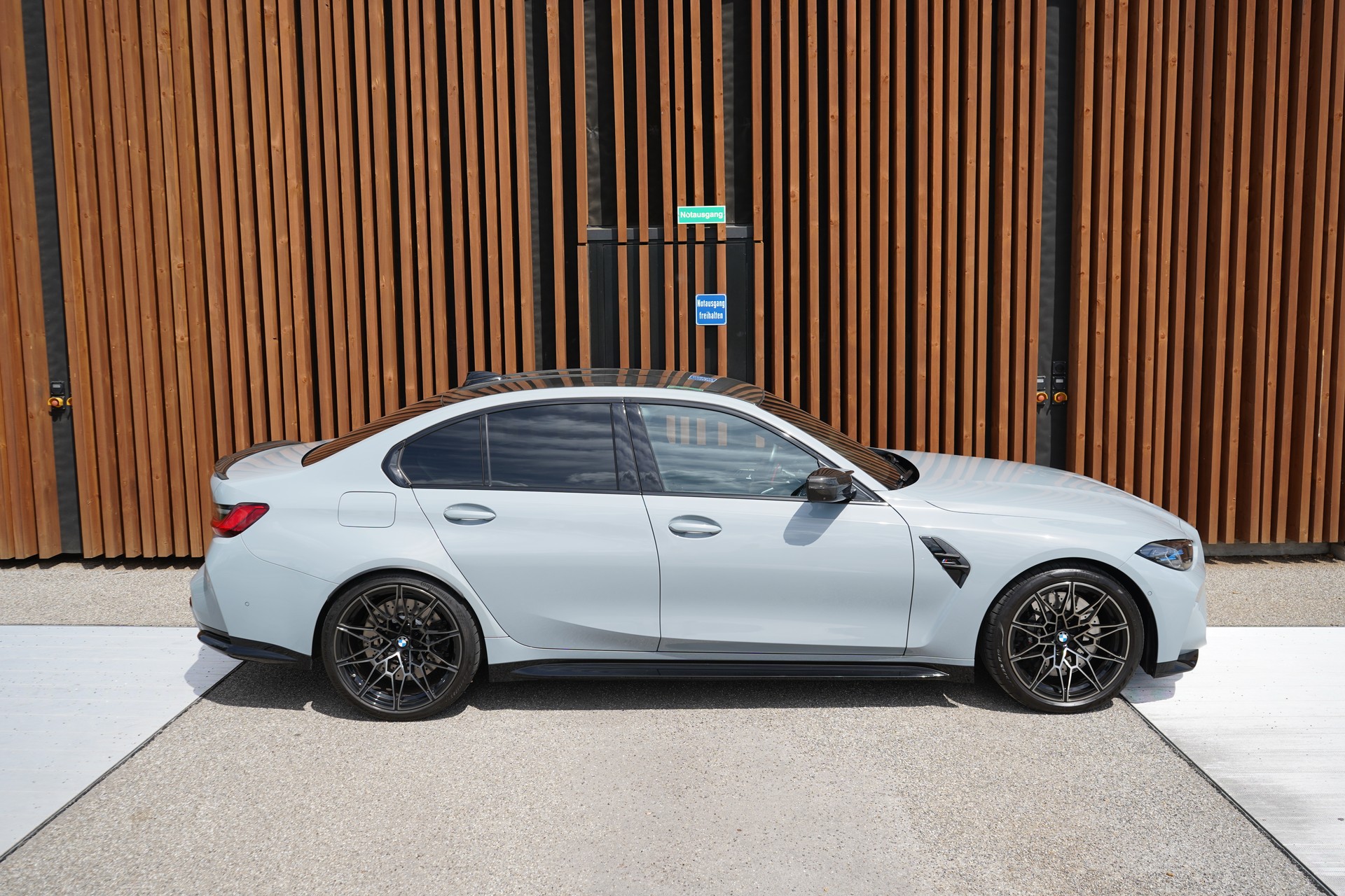 BMW M3 COMPETITION CARBON l 510 PS-showroom-element-2