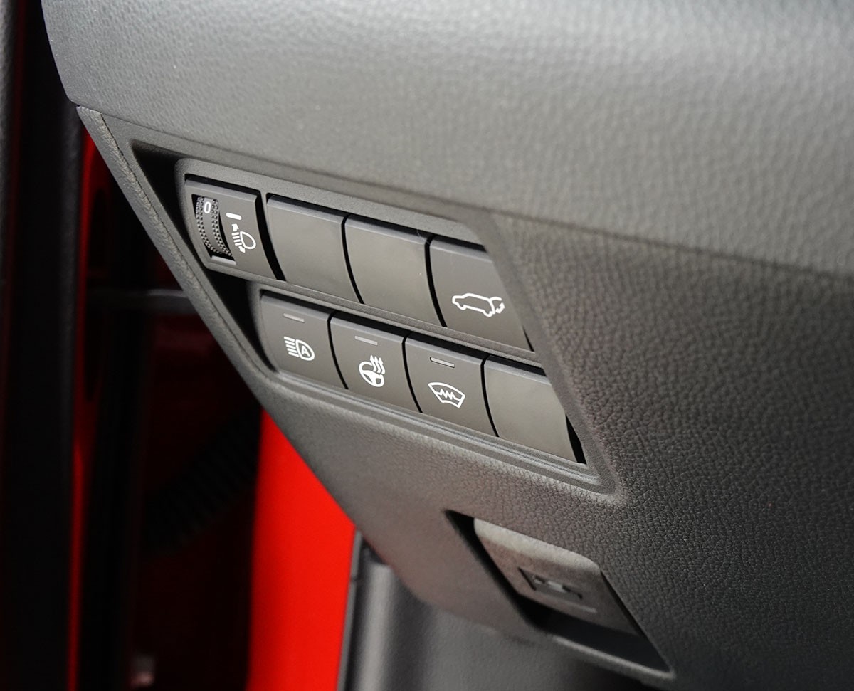 TOYOTA Yaris Cross 1.5 Premium 2WD e-CVT-image-13