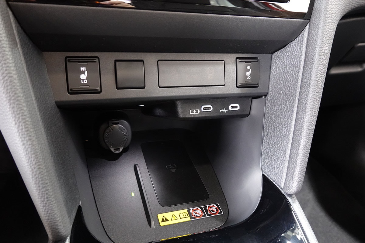TOYOTA Yaris Cross 1.5 Premium 2WD e-CVT-image-18
