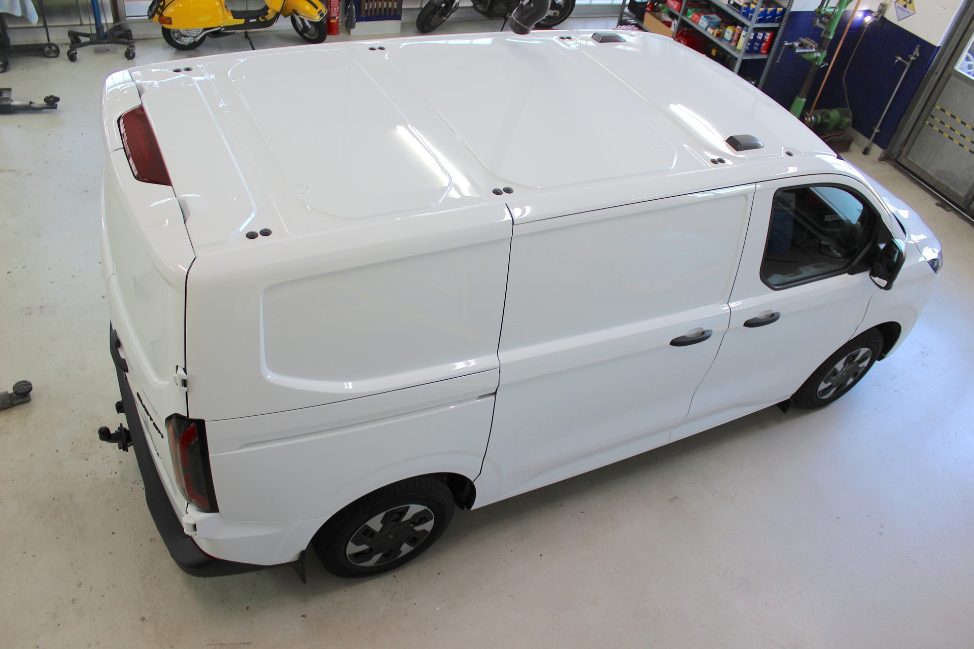 FORD Transit Custom Van 320 L1H1 65kWh Trend 💥 TOP Ausstattung 💥 Inkl. Anhängerkupplung 💥 Lieferung möglich-showroom-element-2