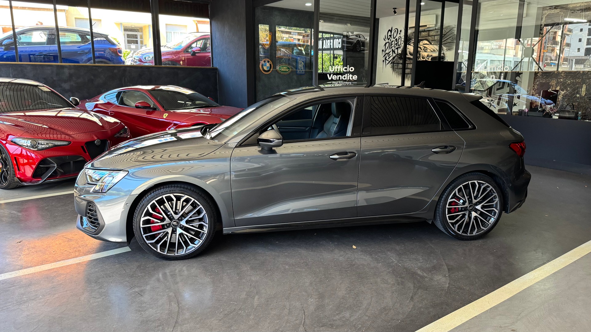 AUDI S3 Sportback TFSI quattro S-tronic-image-2