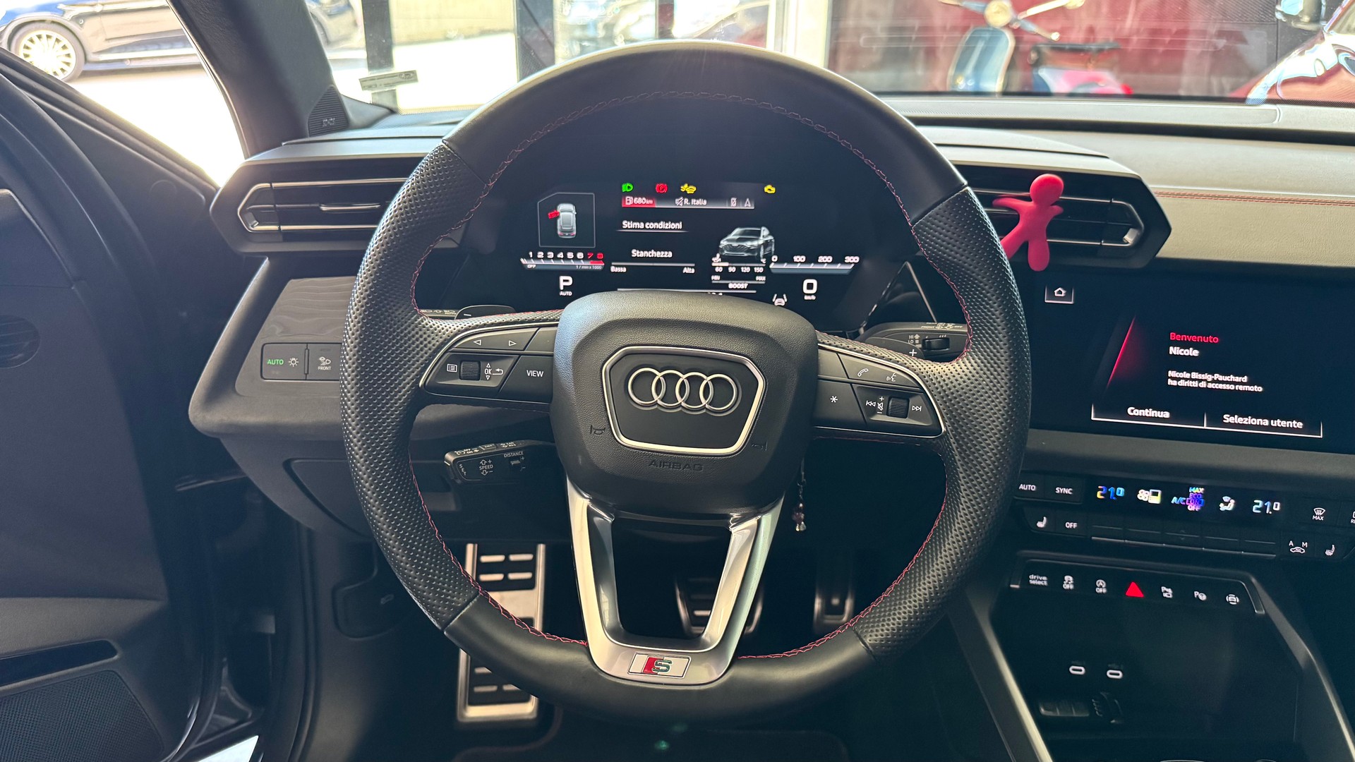 AUDI S3 Sportback TFSI quattro S-tronic-image-6