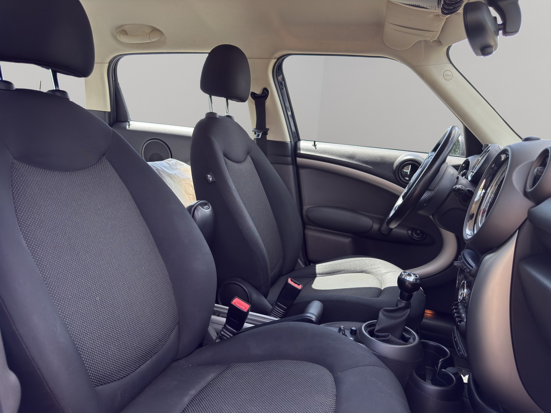 MINI Countryman Cooper D ALL4-image-14
