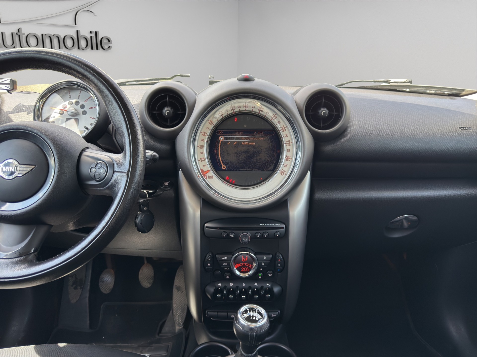 MINI Countryman Cooper D ALL4-image-12