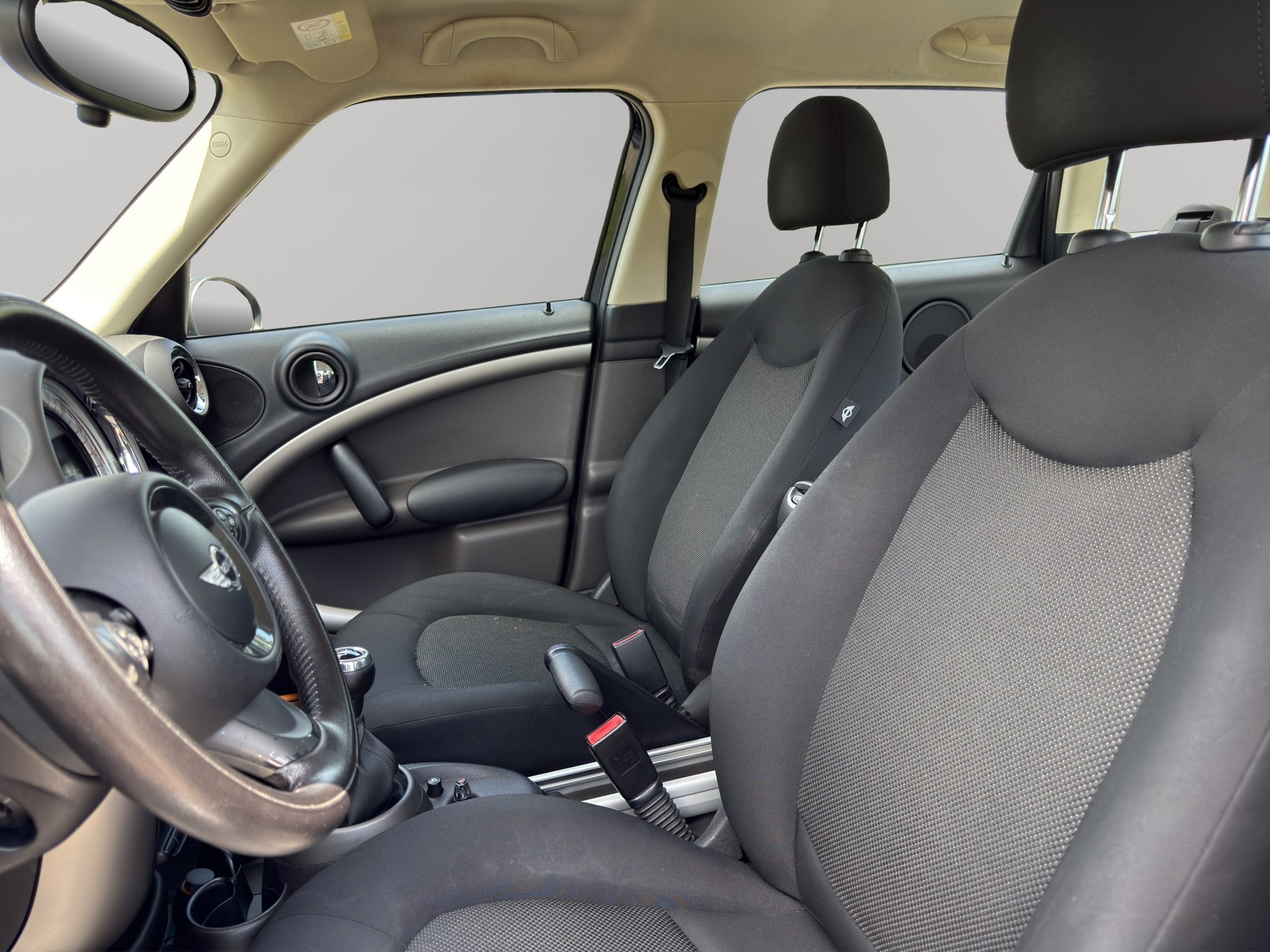 MINI Countryman Cooper D ALL4-image-8