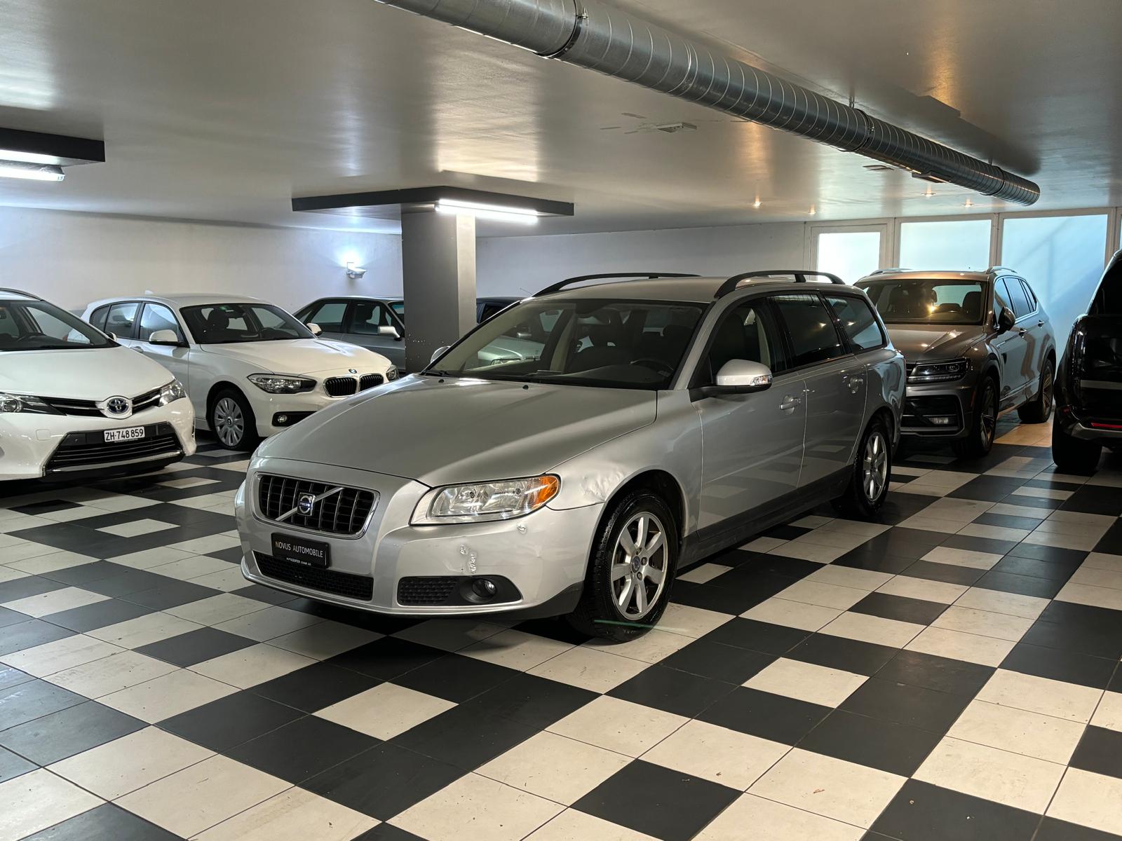 VOLVO V70 2.4D Summum Geartronic