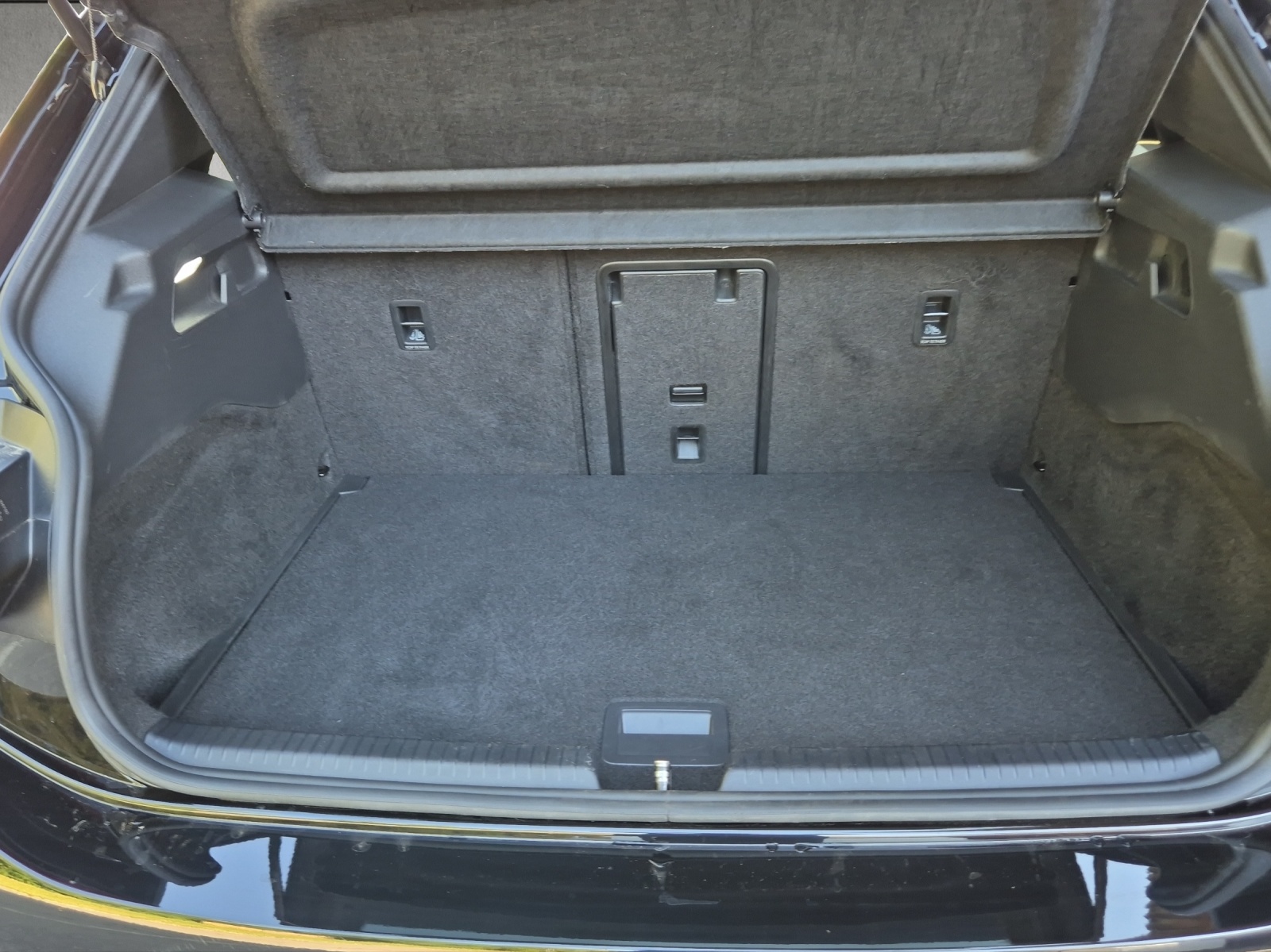 VW ID.3 Pro 58 kWh Pro*Anhängerkupplung*-image-22