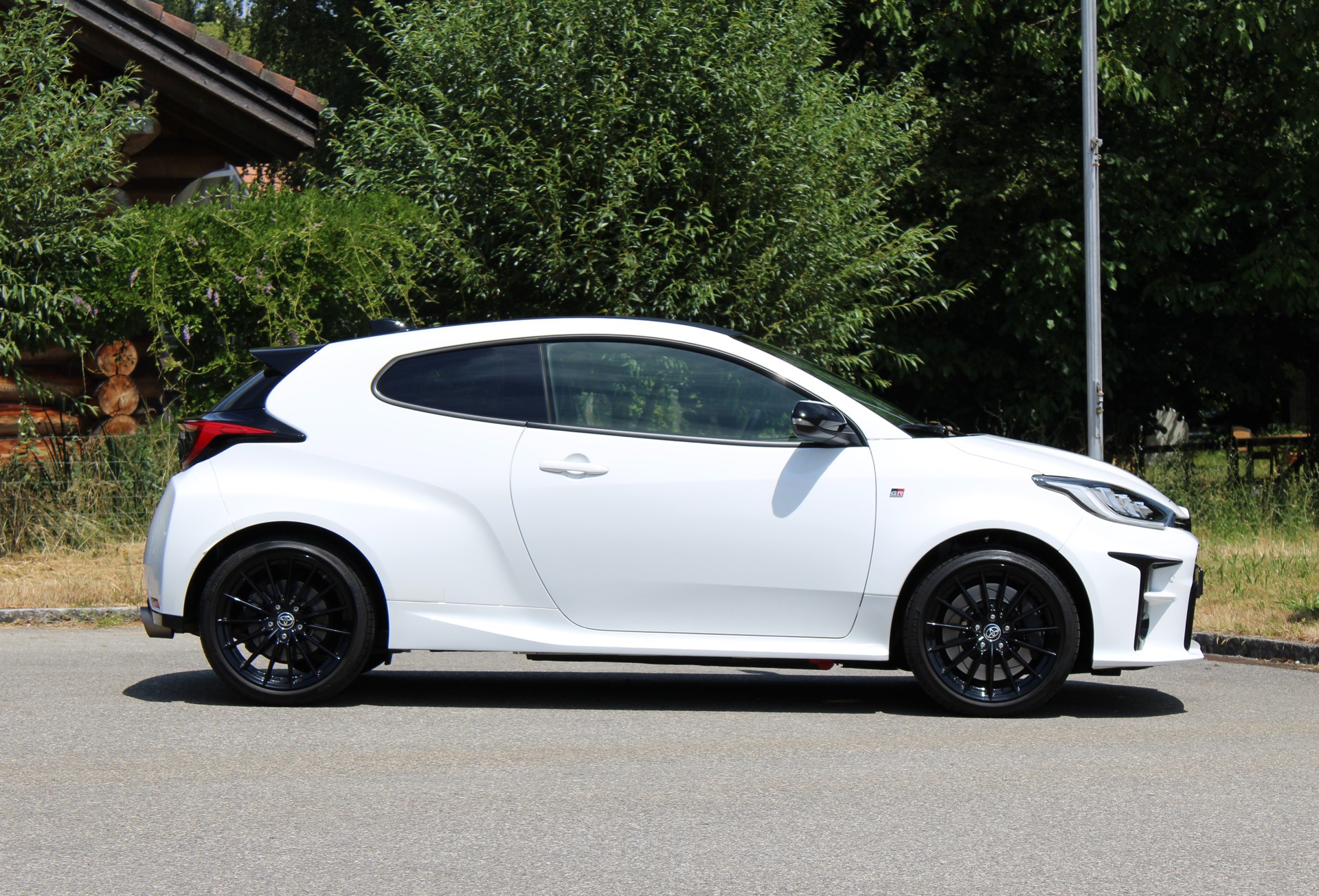 TOYOTA Yaris 1.6 GR Sport-image-4