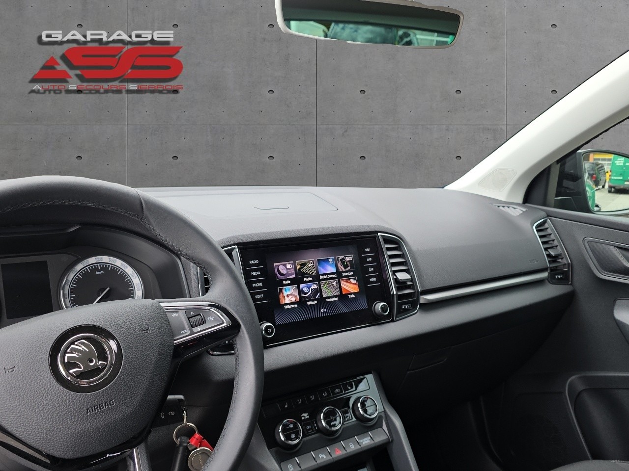 SKODA Karoq 1.5 TSI ACT Ambition DSG-image-14