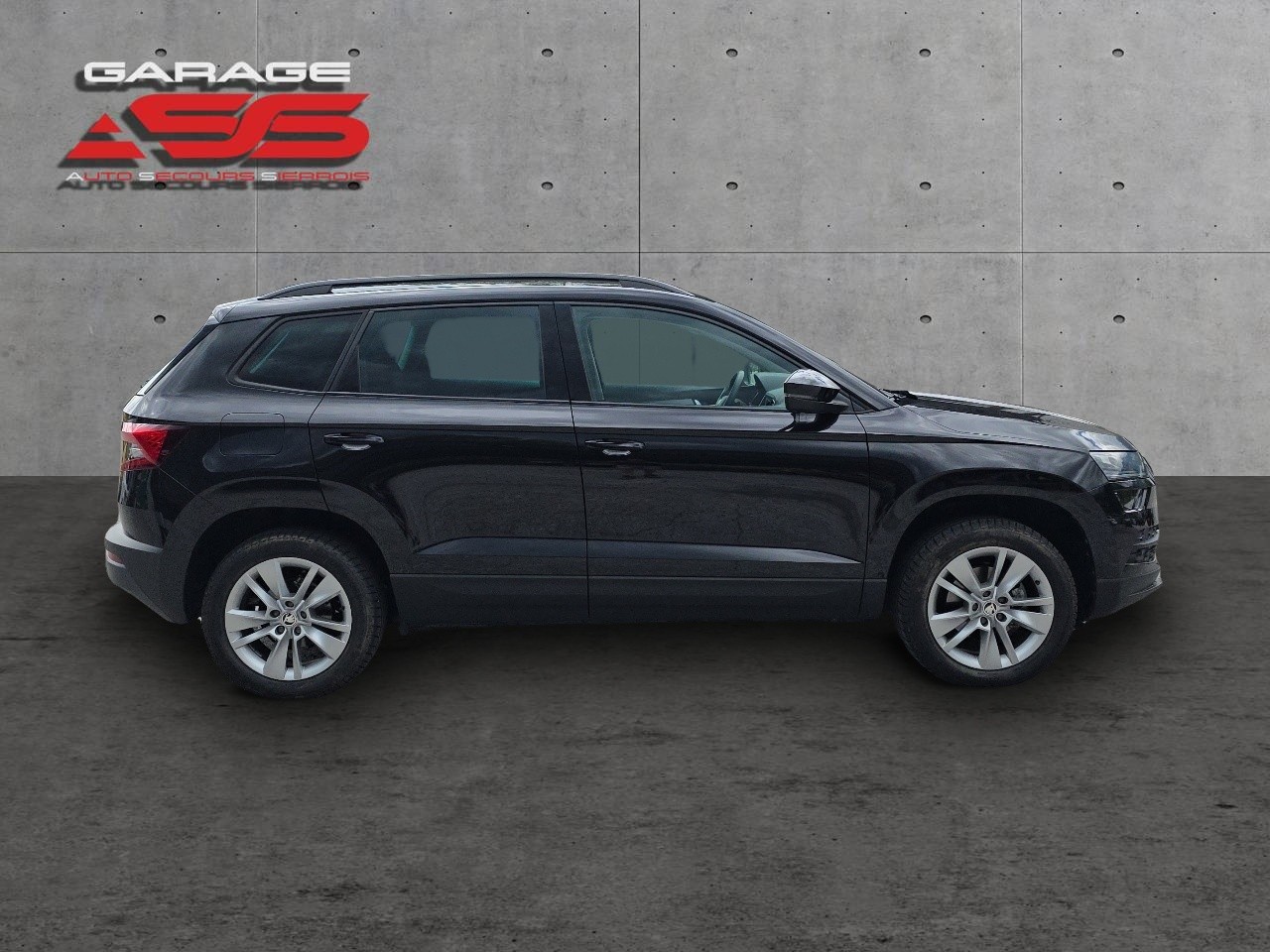 SKODA Karoq 1.5 TSI ACT Ambition DSG-showroom-element-3
