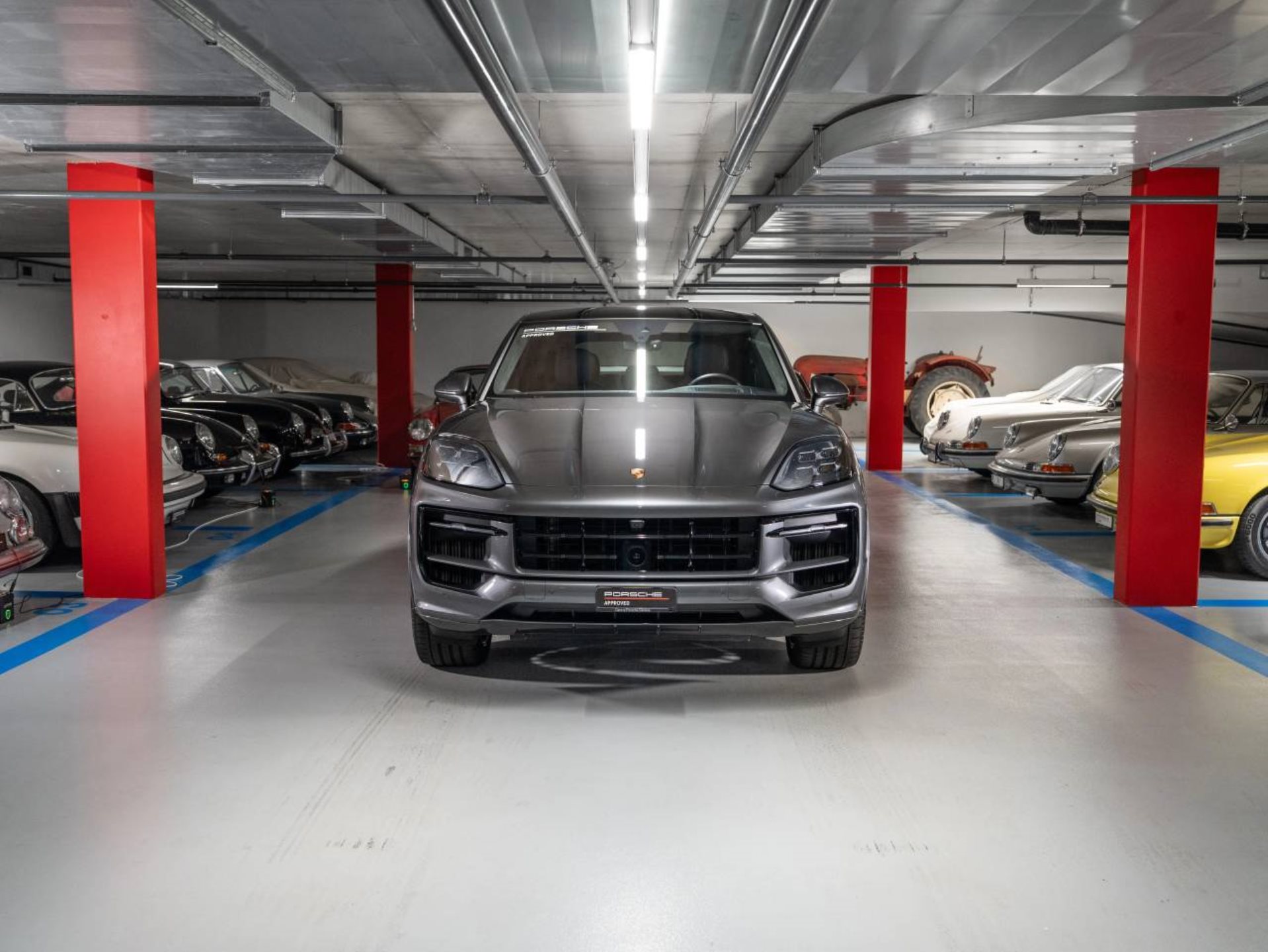 PORSCHE Cayenne E-Hybrid Coupé (MY24)-showroom-element-1
