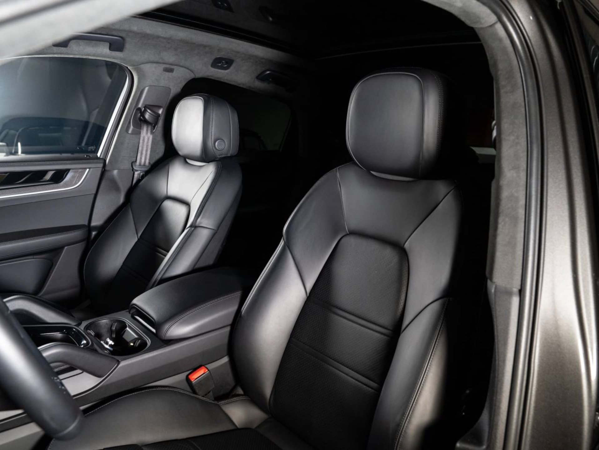 PORSCHE Cayenne E-Hybrid Coupé (MY24)-image-4