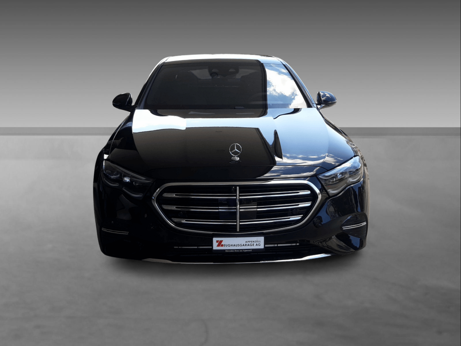 MERCEDES-BENZ E 300 de 4Matic-showroom-element-3
