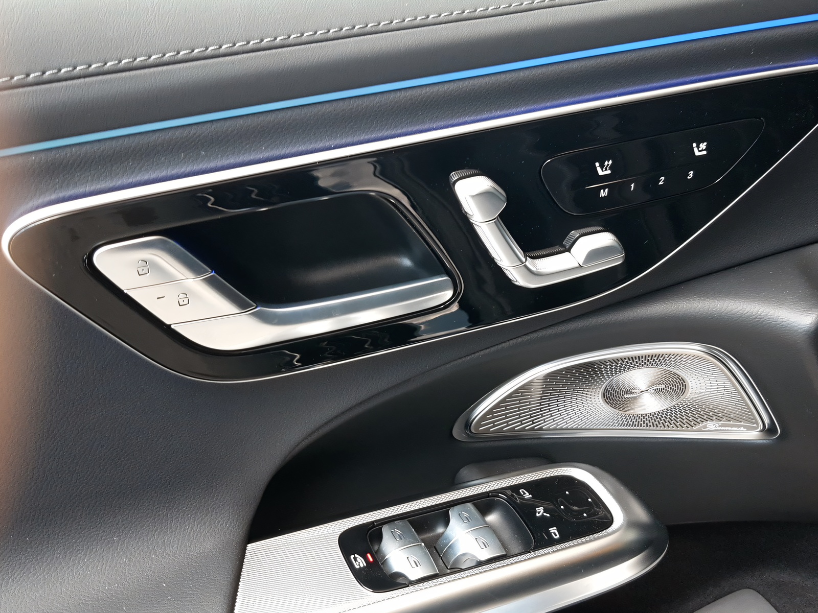 MERCEDES-BENZ E 300 de 4Matic-image-9