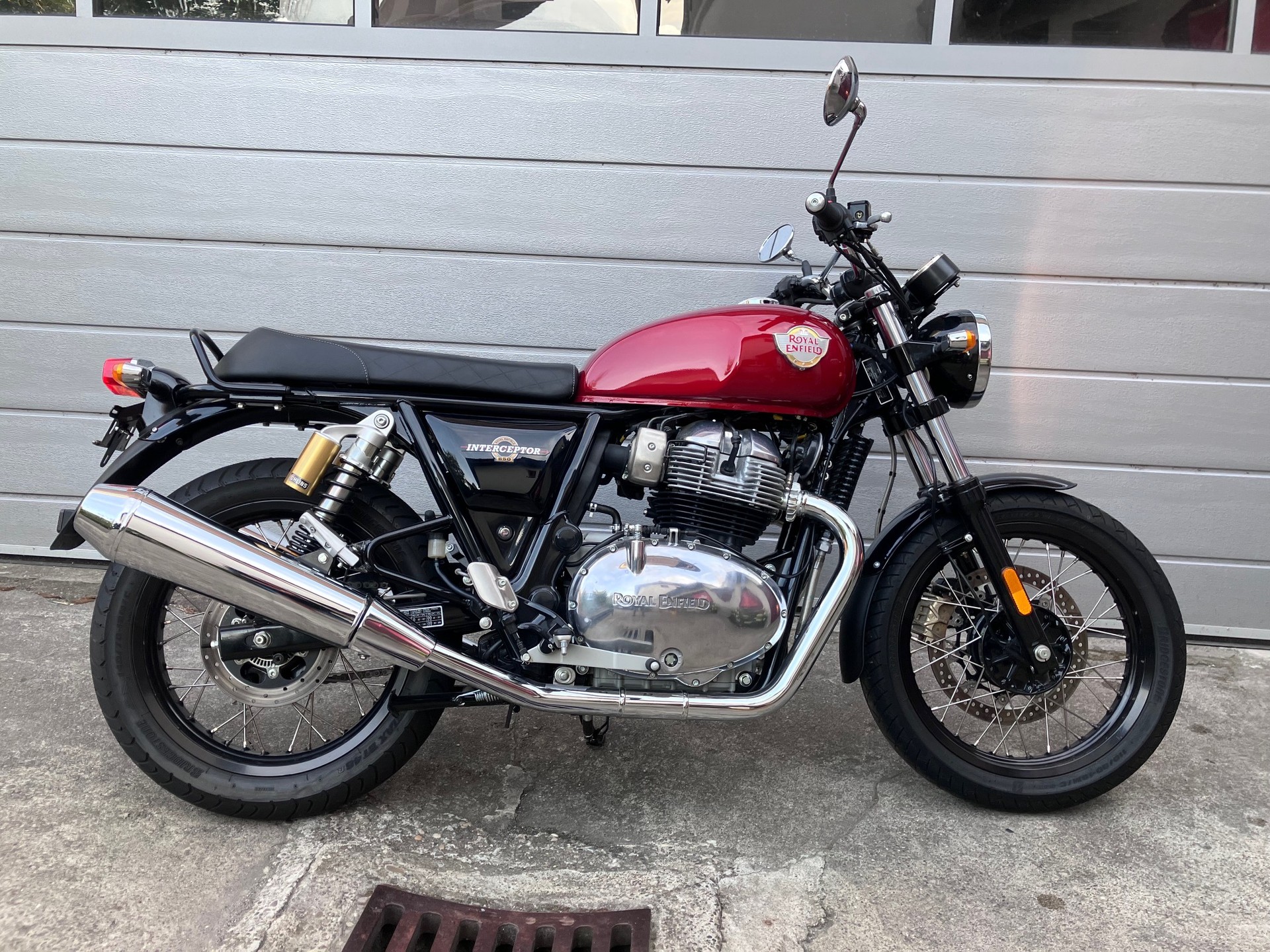 ROYAL ENFIELD Interceptor 650 Standard-image-0