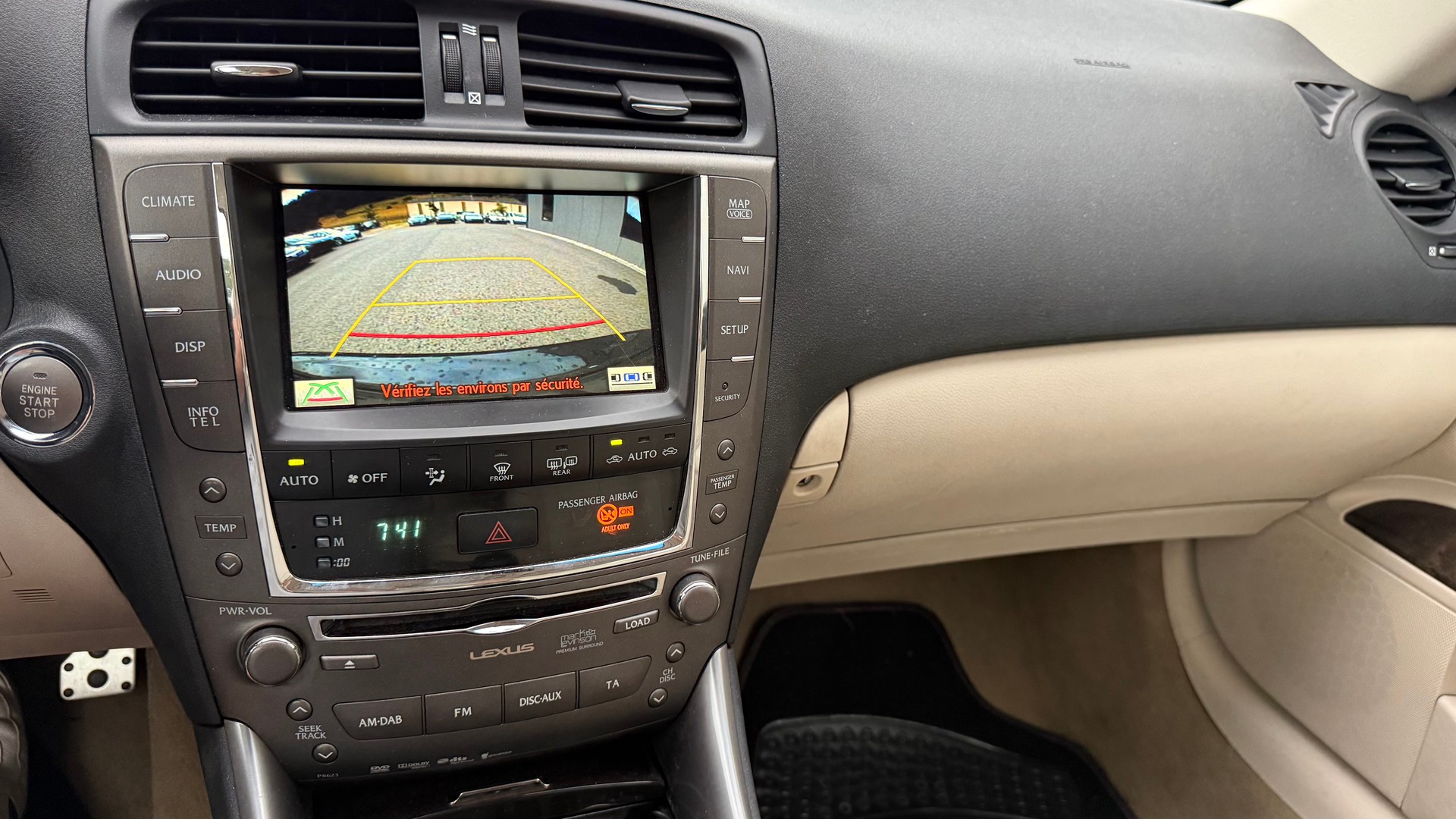 LEXUS IS 250C Executive Automatic-image-10