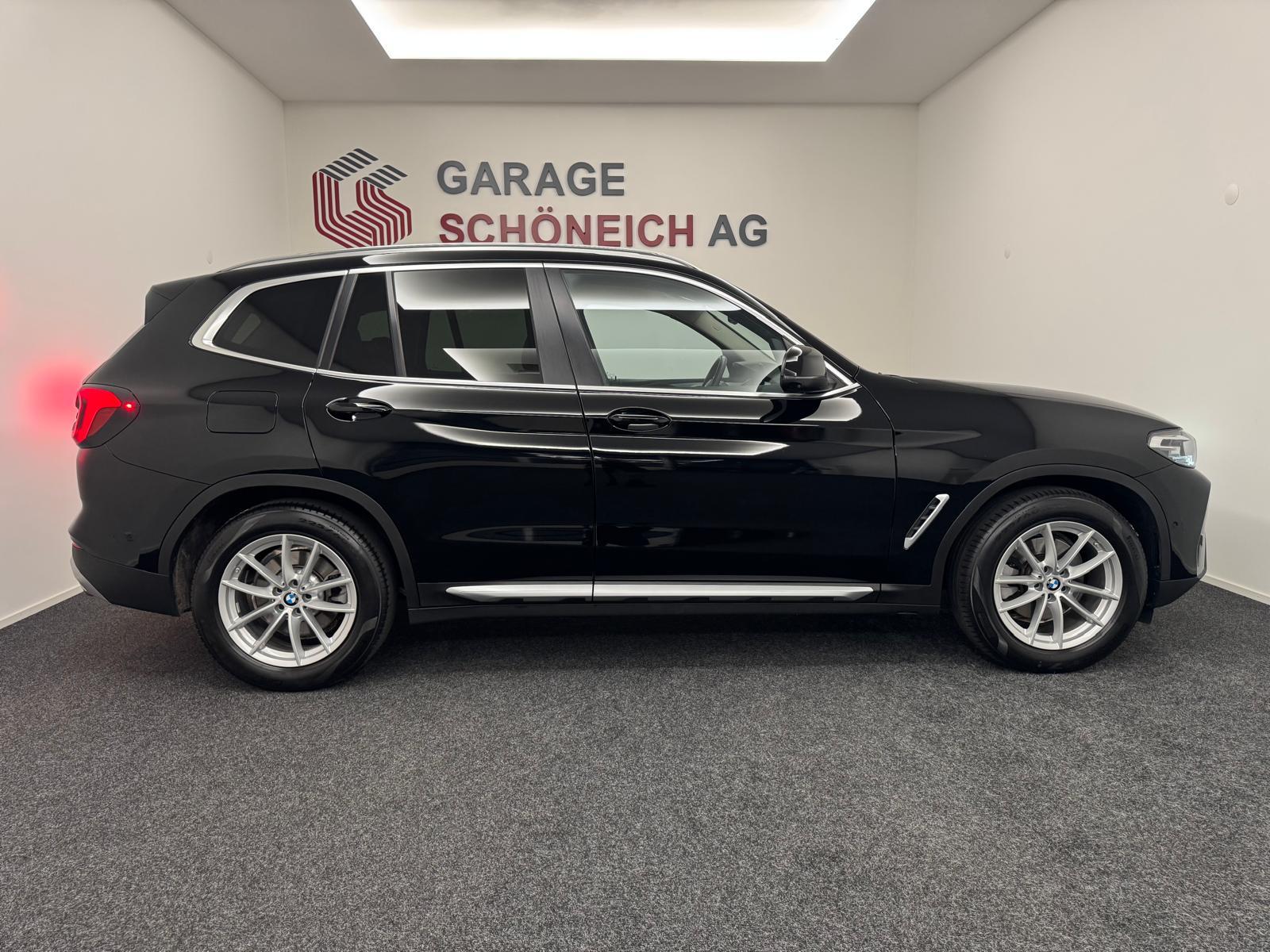 BMW X3 20d xDrive-showroom-element-3