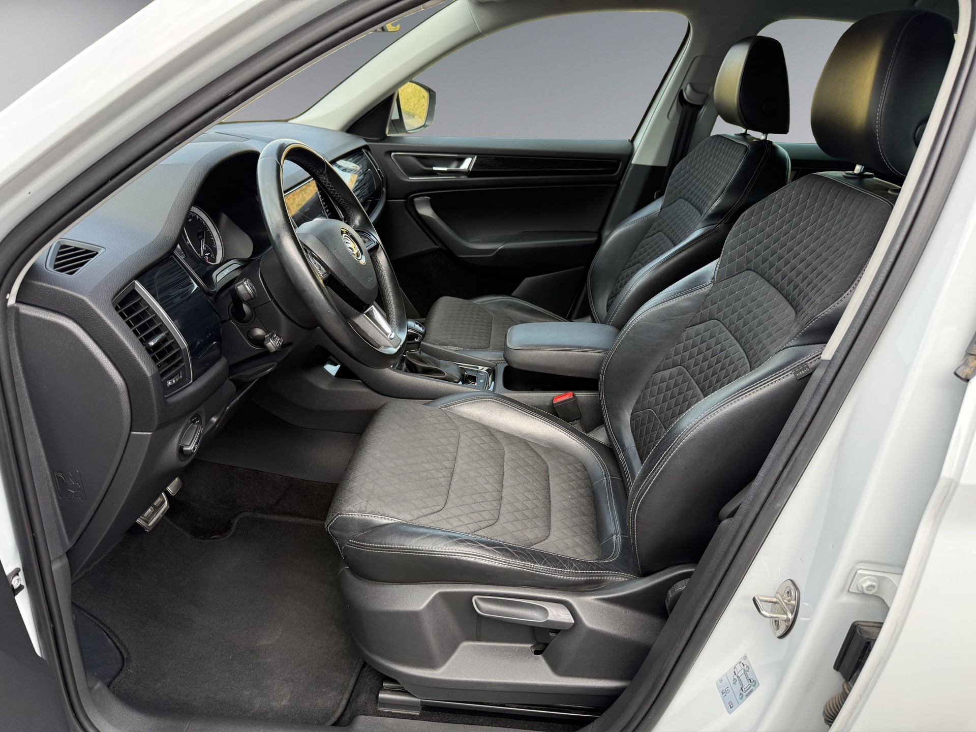 SKODA Kodiaq 2.0 TDI CR Style 4x4 DSG-image-8