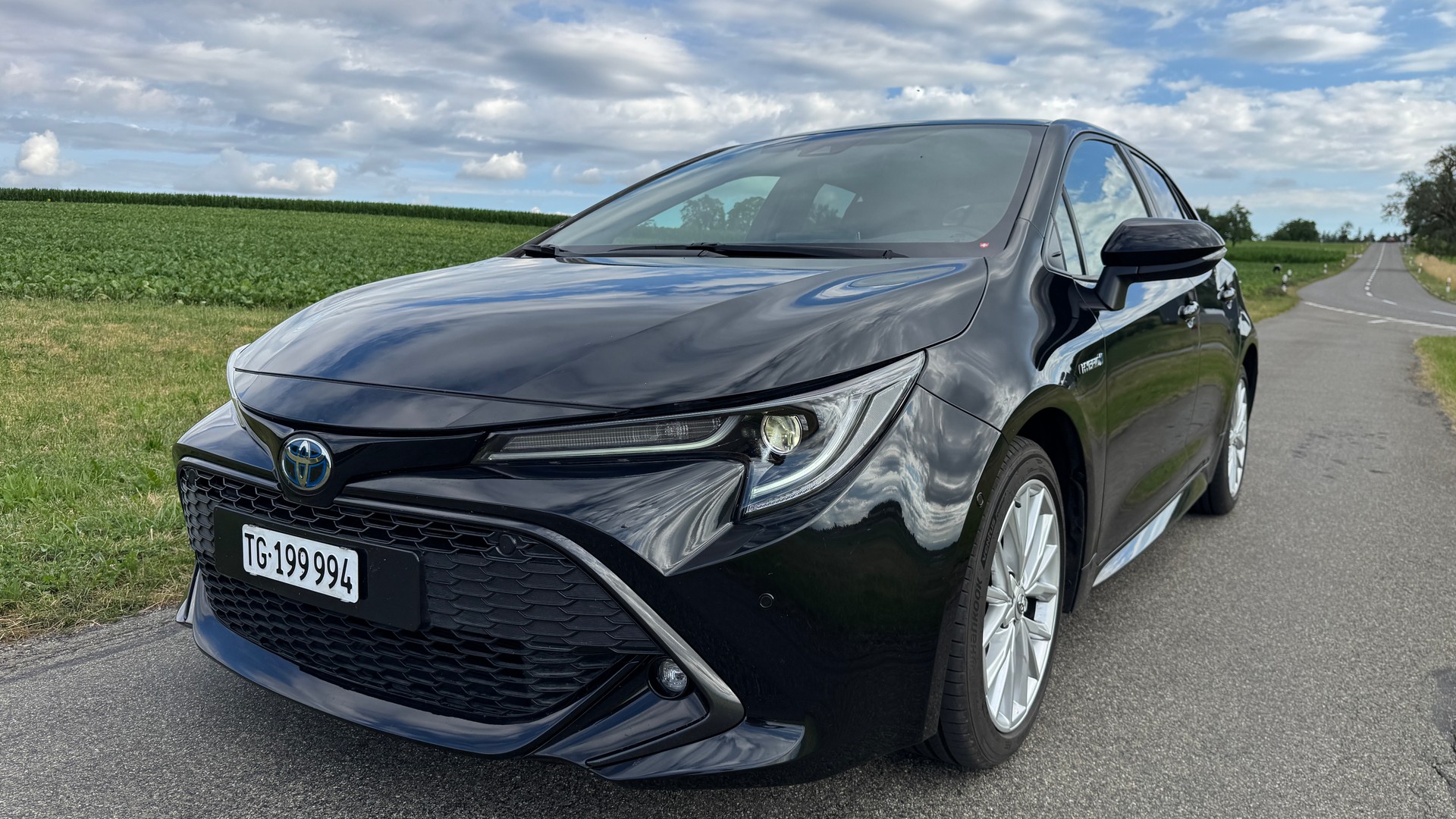 TOYOTA Corolla 2.0 HSD Trend-image-1