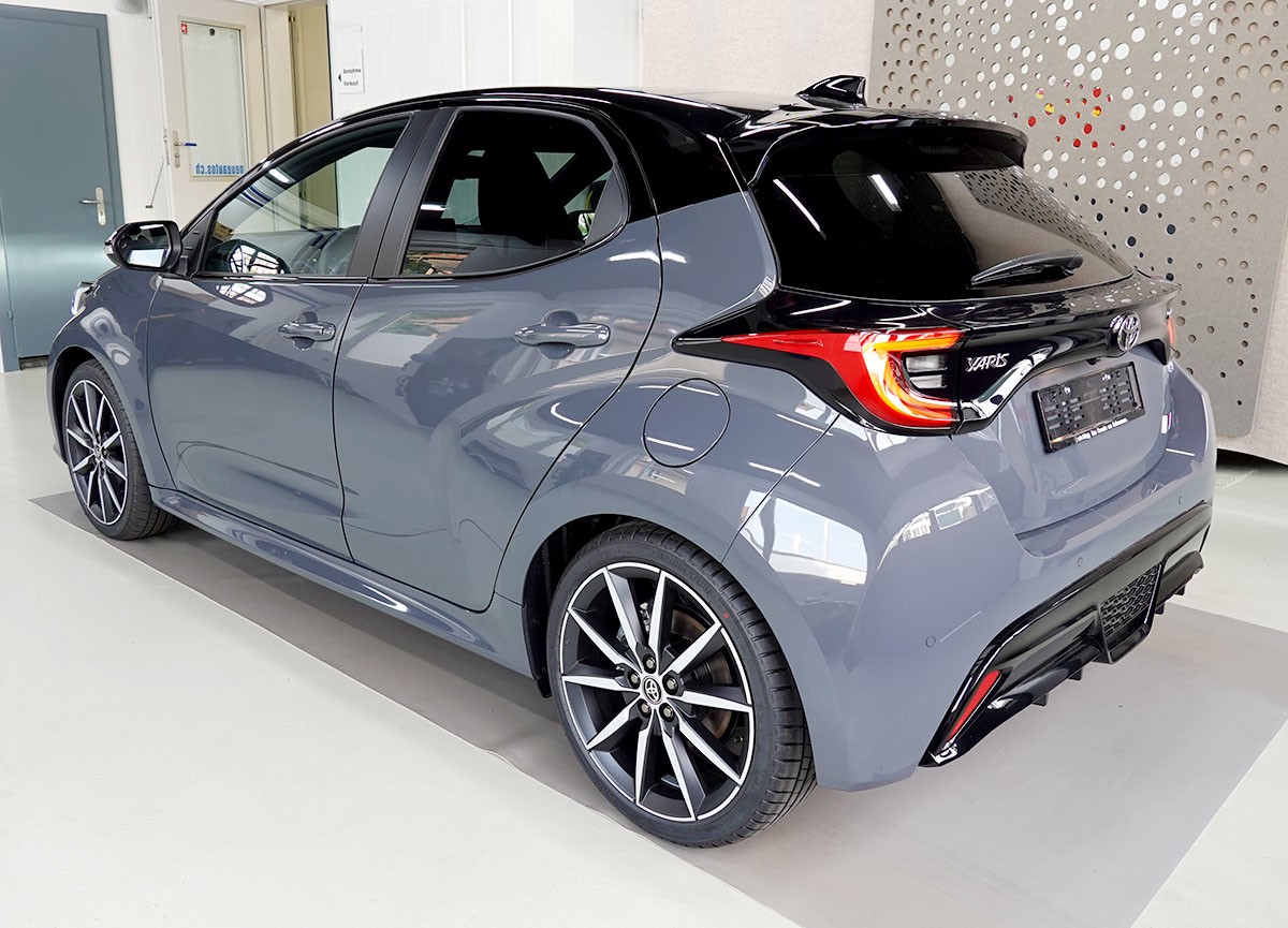 TOYOTA Yaris 1.5 GR Sport e-CVT Panoramaglasdach, JBL, Head-Up Display-showroom-element-2