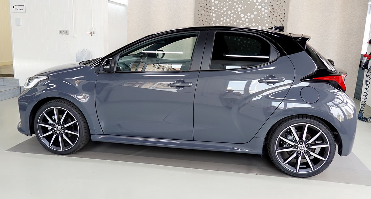 TOYOTA Yaris 1.5 GR Sport e-CVT Panoramaglasdach, JBL, Head-Up Display-showroom-element-1