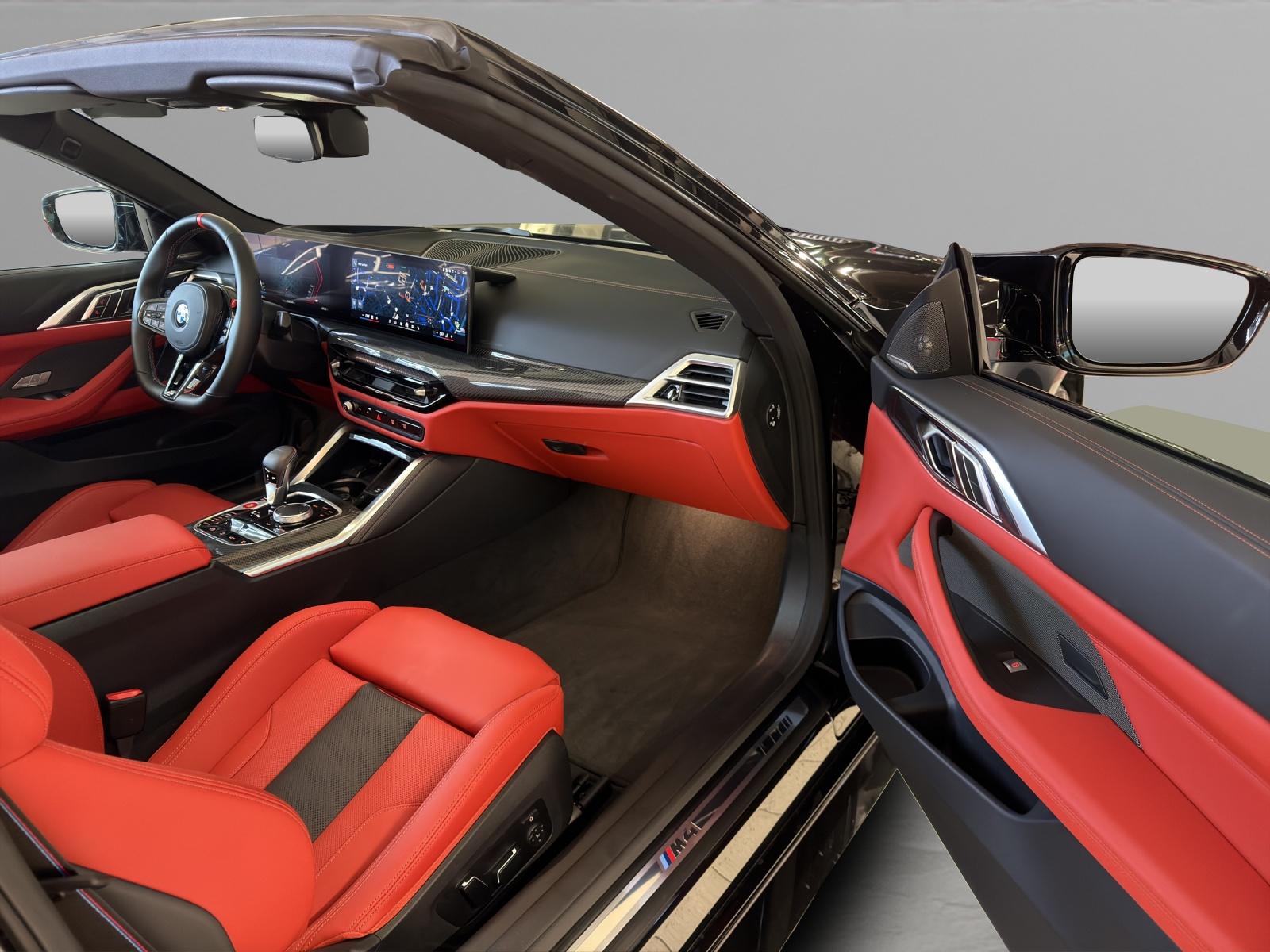 BMW M4 Competition xDrive Cabrio-image-10
