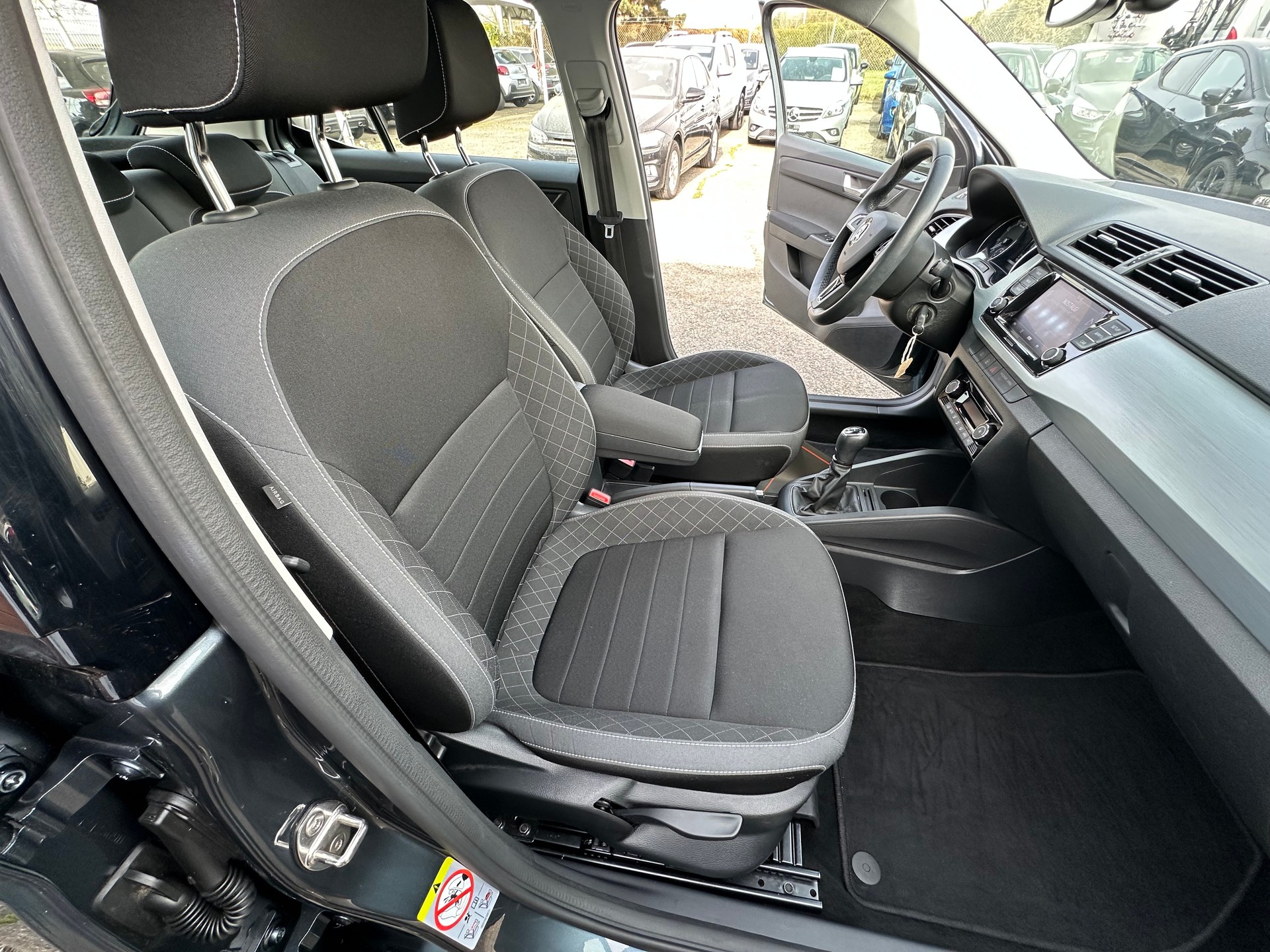 SKODA Fabia 1.0 MPI Ambition-image-16