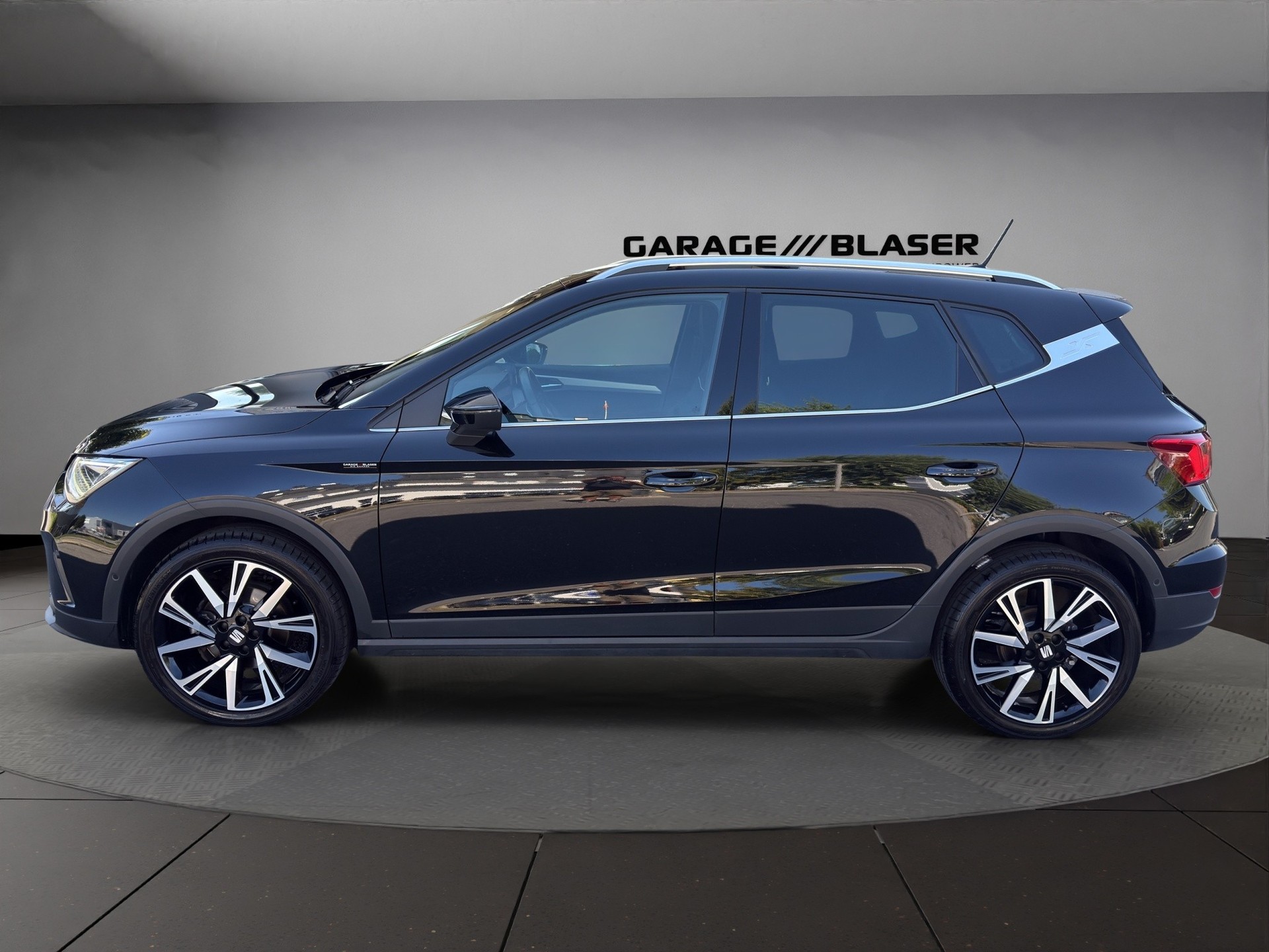 SEAT Arona 1.0 TSI Eco Hola FR DSG-showroom-element-1