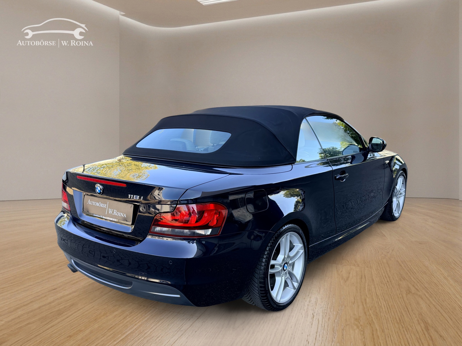 BMW 118i Cabrio Steptronic-image-13