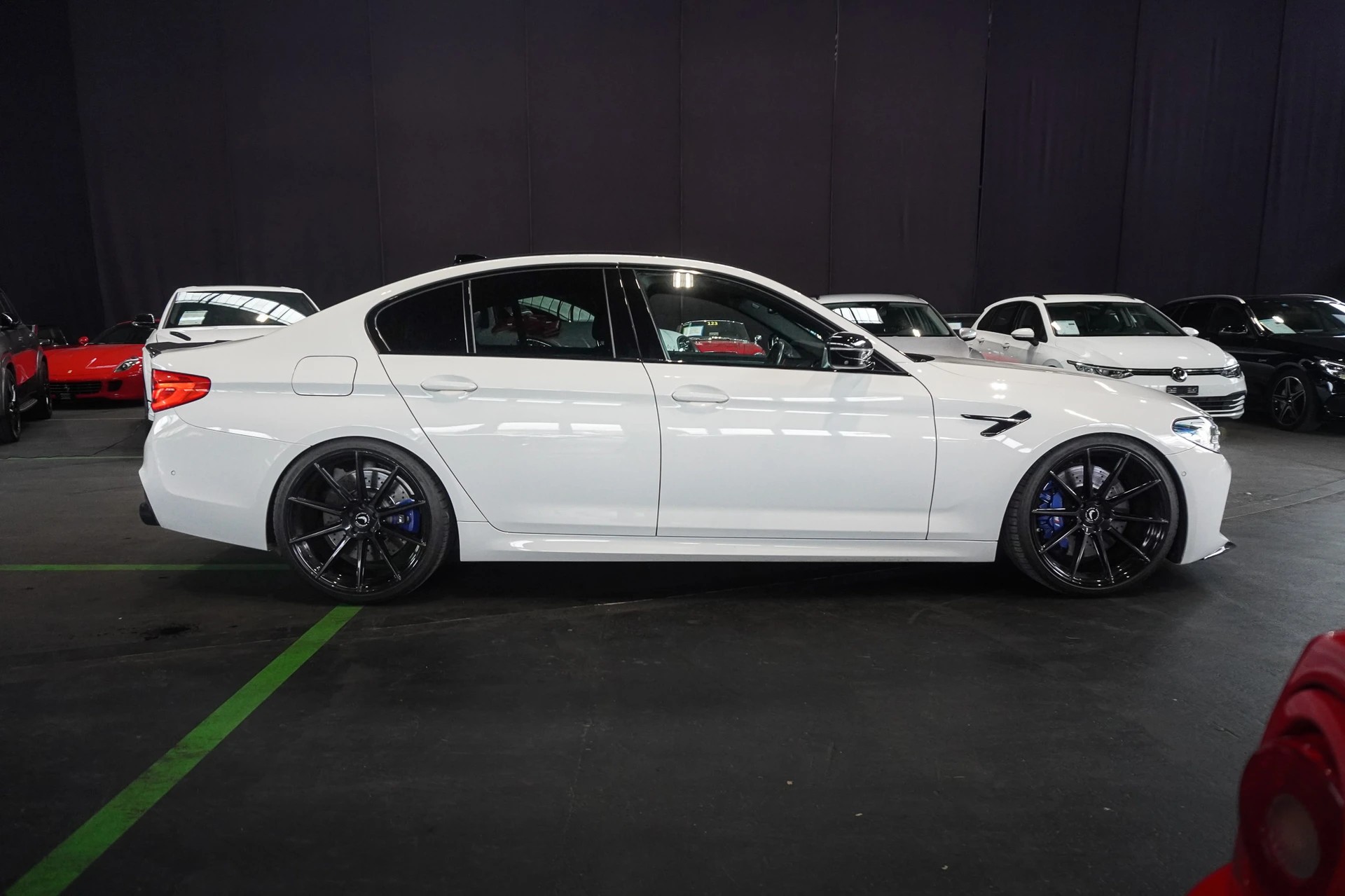 BMW M5 xDrive Competition Drivelogic / Neuer Motor 8'000KM-showroom-element-2