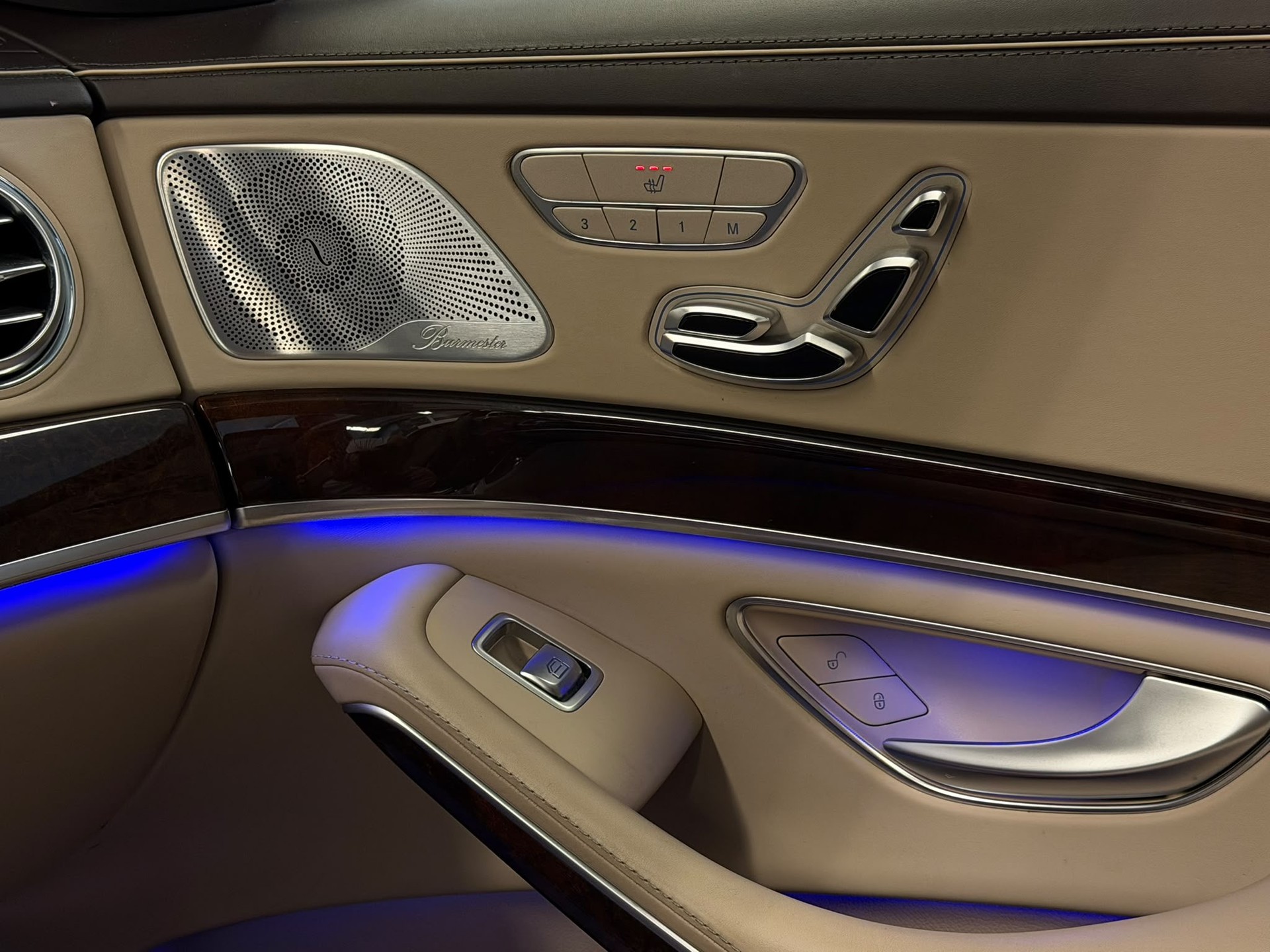 MERCEDES-BENZ S 500 Maybach 4Matic 9G-Tronic-image-22