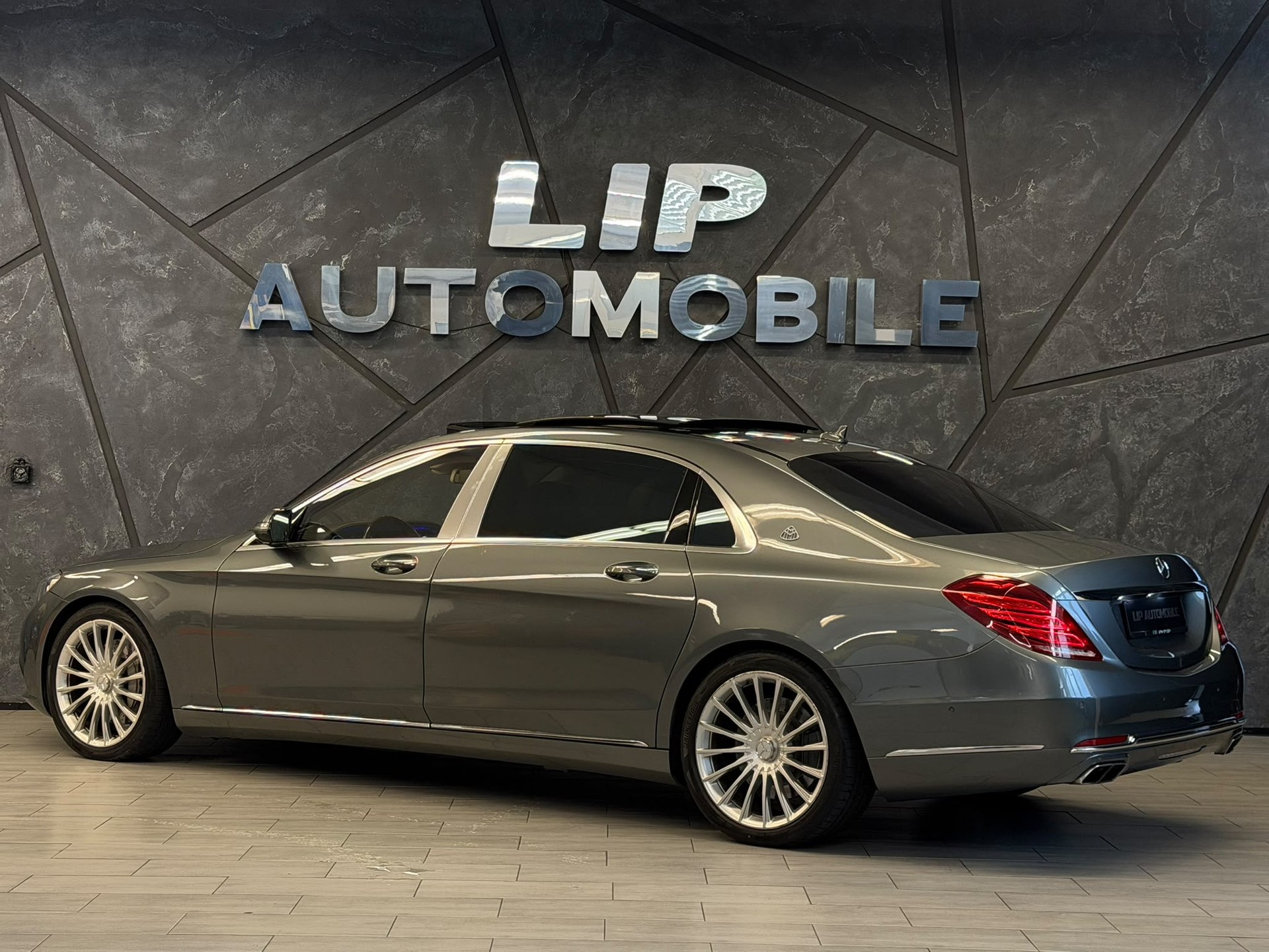 MERCEDES-BENZ S 500 Maybach 4Matic 9G-Tronic-image-7