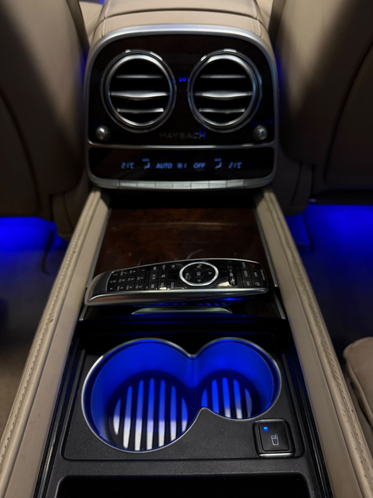 MERCEDES-BENZ S 500 Maybach 4Matic 9G-Tronic-image-13