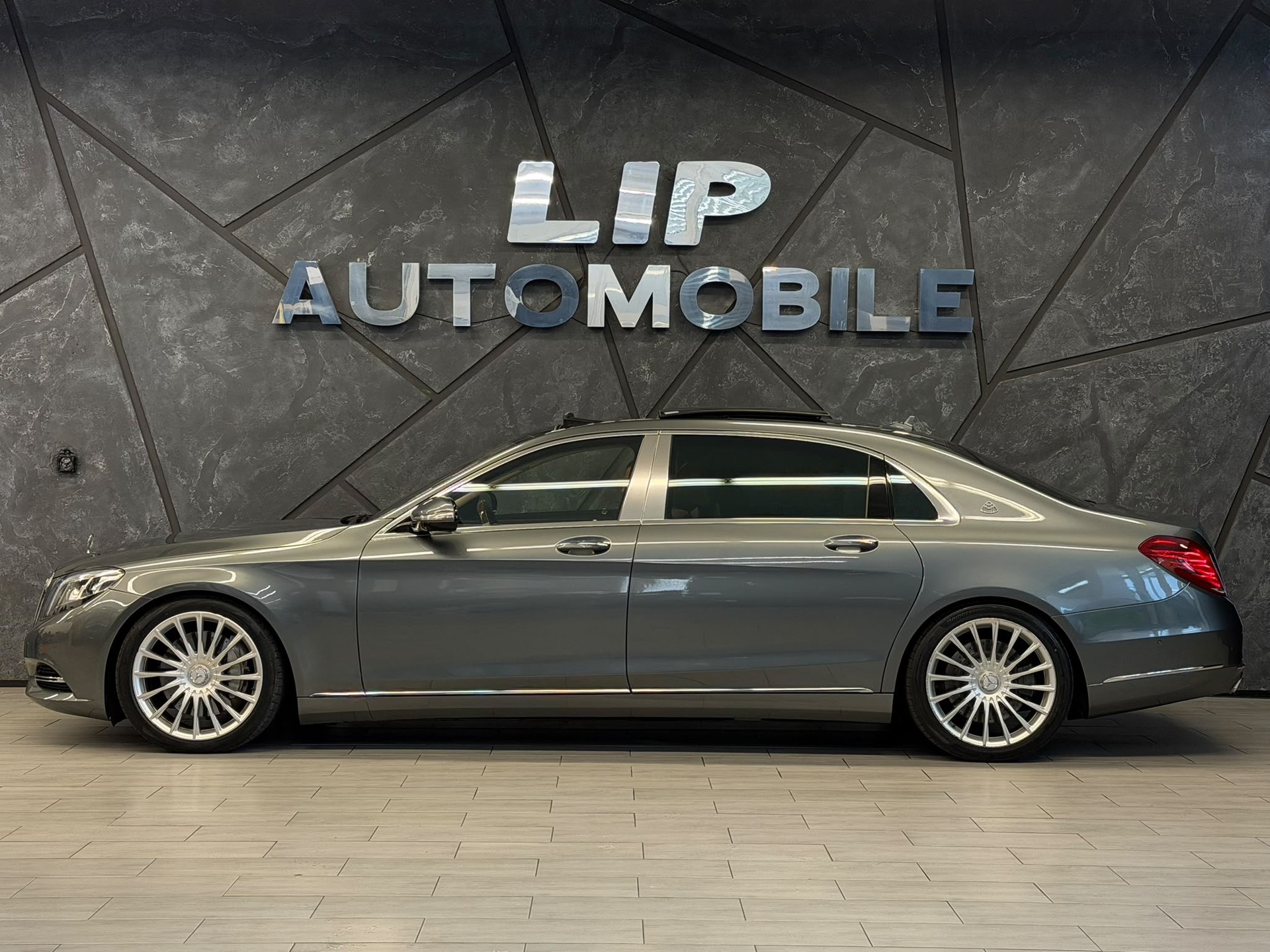 MERCEDES-BENZ S 500 Maybach 4Matic 9G-Tronic-showroom-element-3