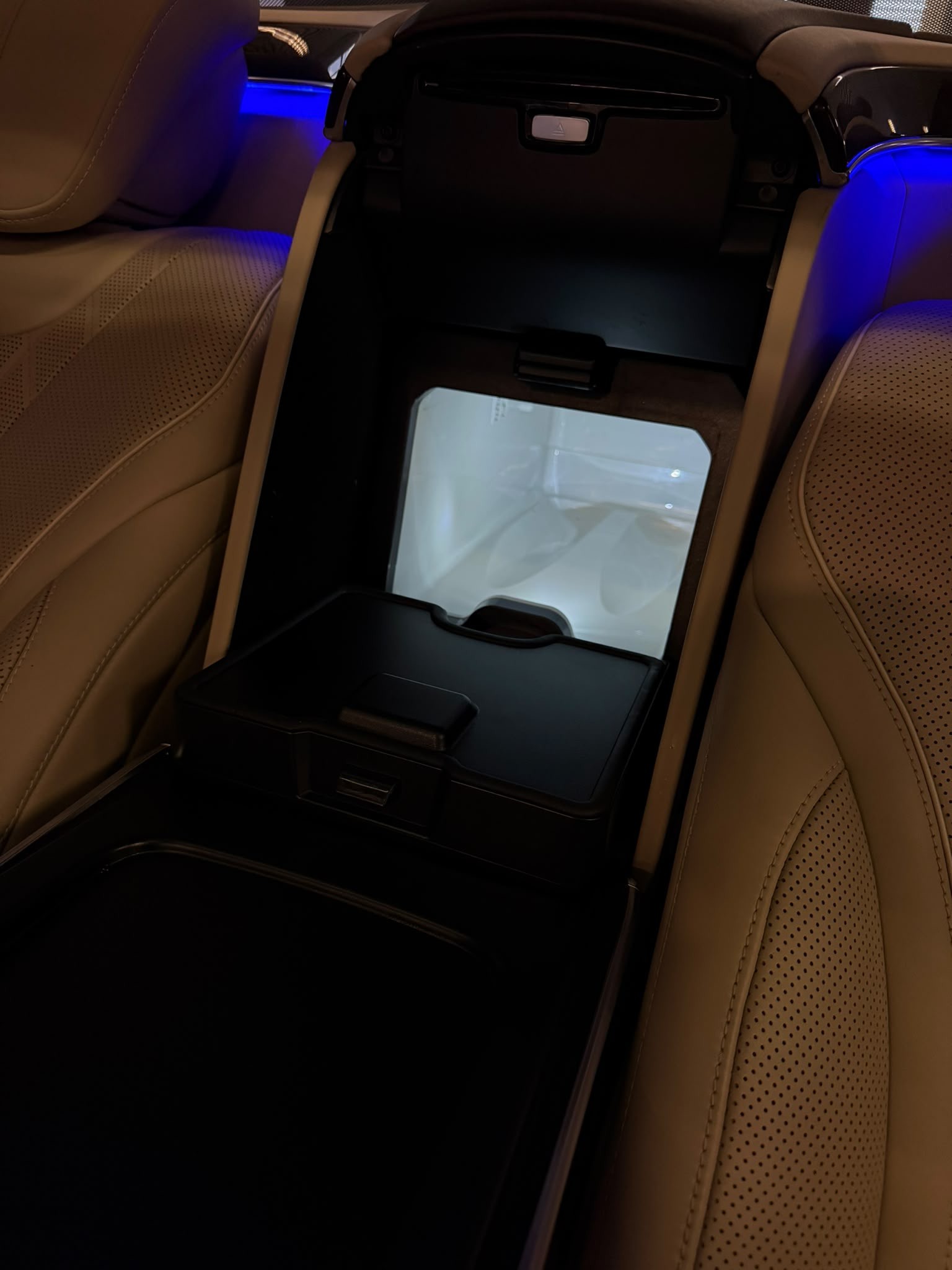MERCEDES-BENZ S 500 Maybach 4Matic 9G-Tronic-image-10