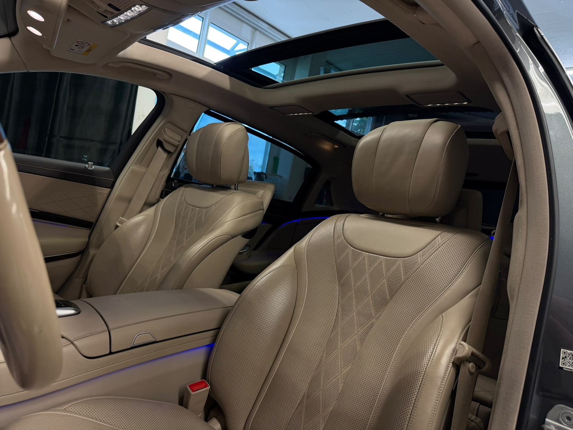 MERCEDES-BENZ S 500 Maybach 4Matic 9G-Tronic-image-9