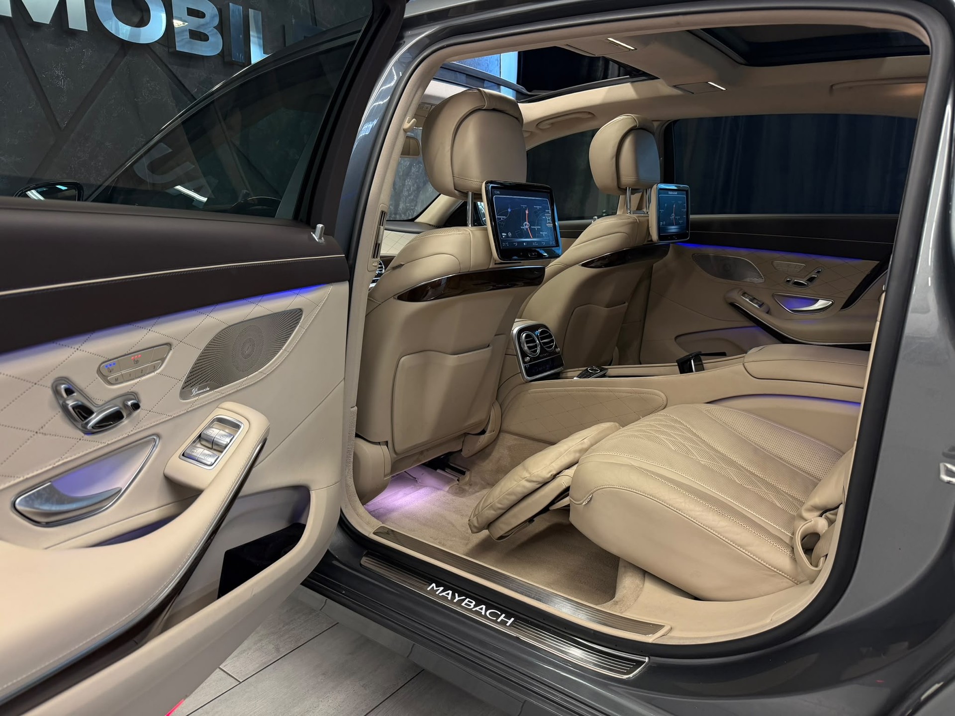 MERCEDES-BENZ S 500 Maybach 4Matic 9G-Tronic-image-11