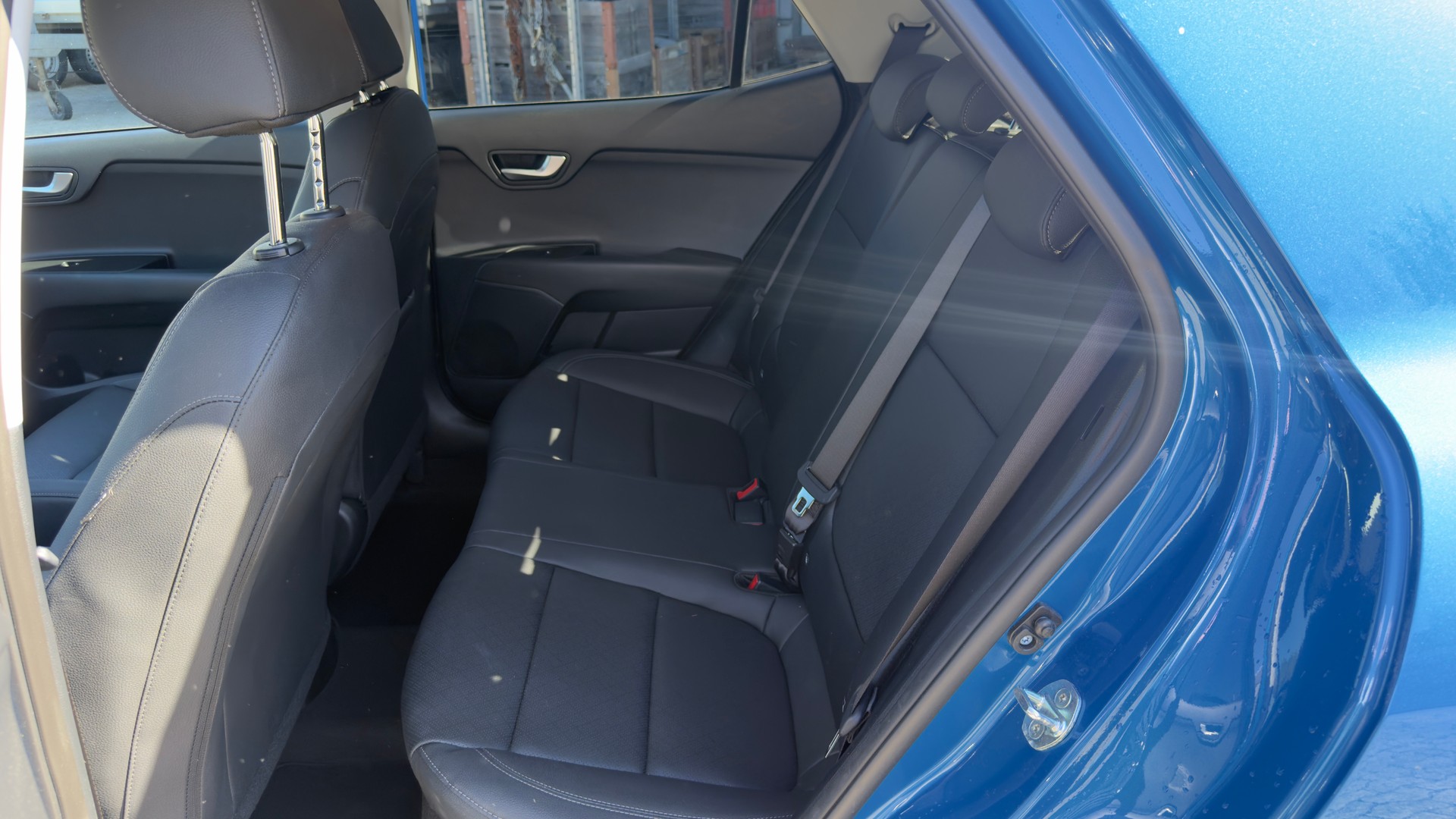 KIA Stonic 1.0 T-GDI MHEV Style DCT-image-17