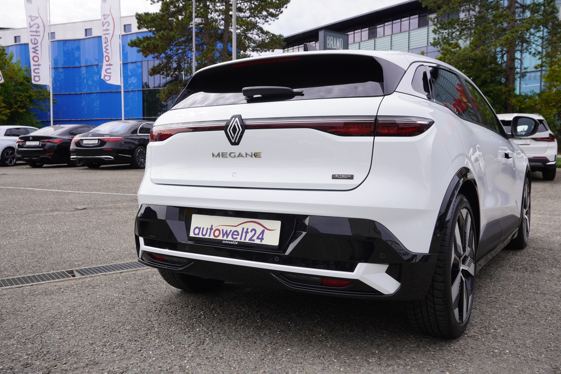 RENAULT Mégane E-TECH EV60 Techno-image-38
