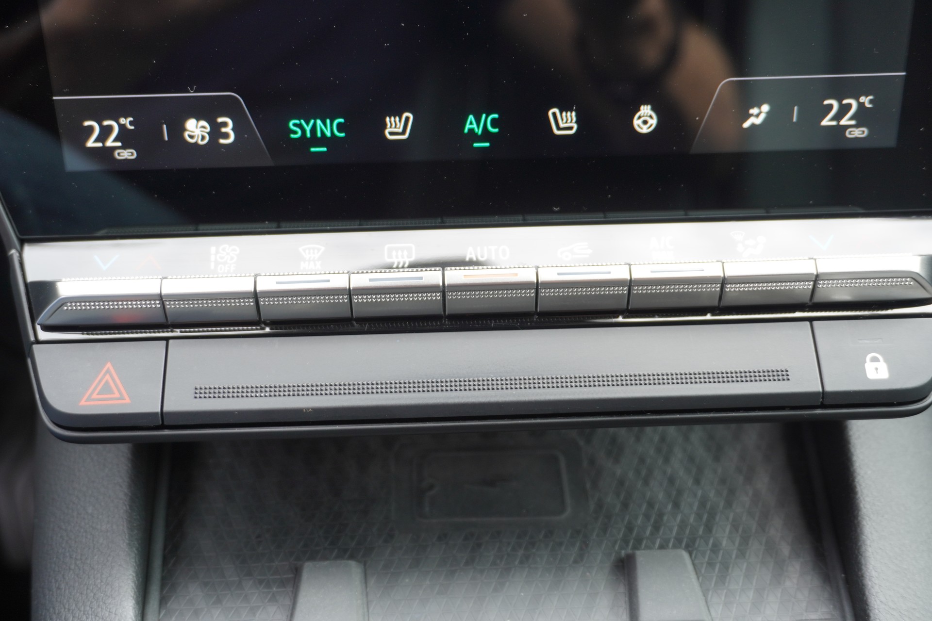 RENAULT Mégane E-TECH EV60 Techno-image-18