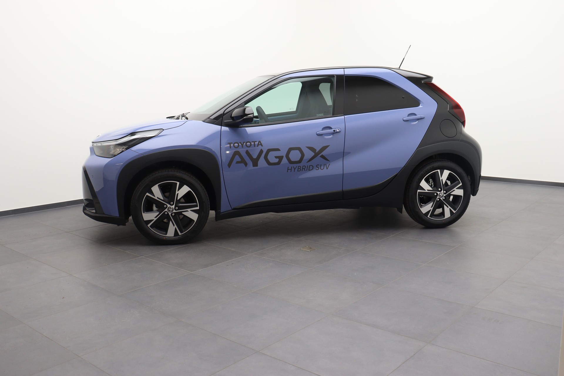 TOYOTA Aygo X 1.5 VVT-i HSD Trend inkl. Gratisservice-showroom-element-3